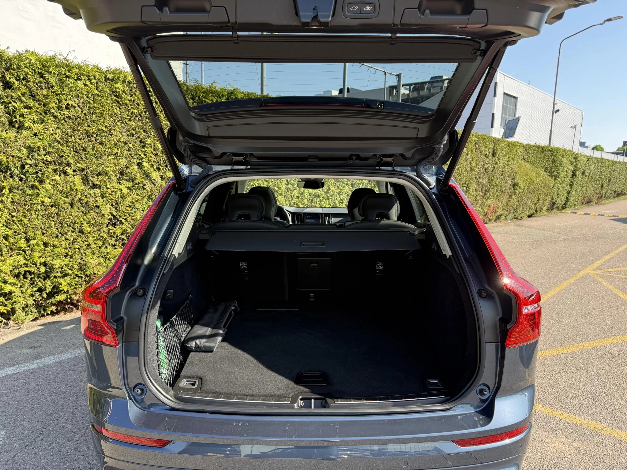 Volvo XC60 T6 Plug in Hybrid AWD Plus Dark