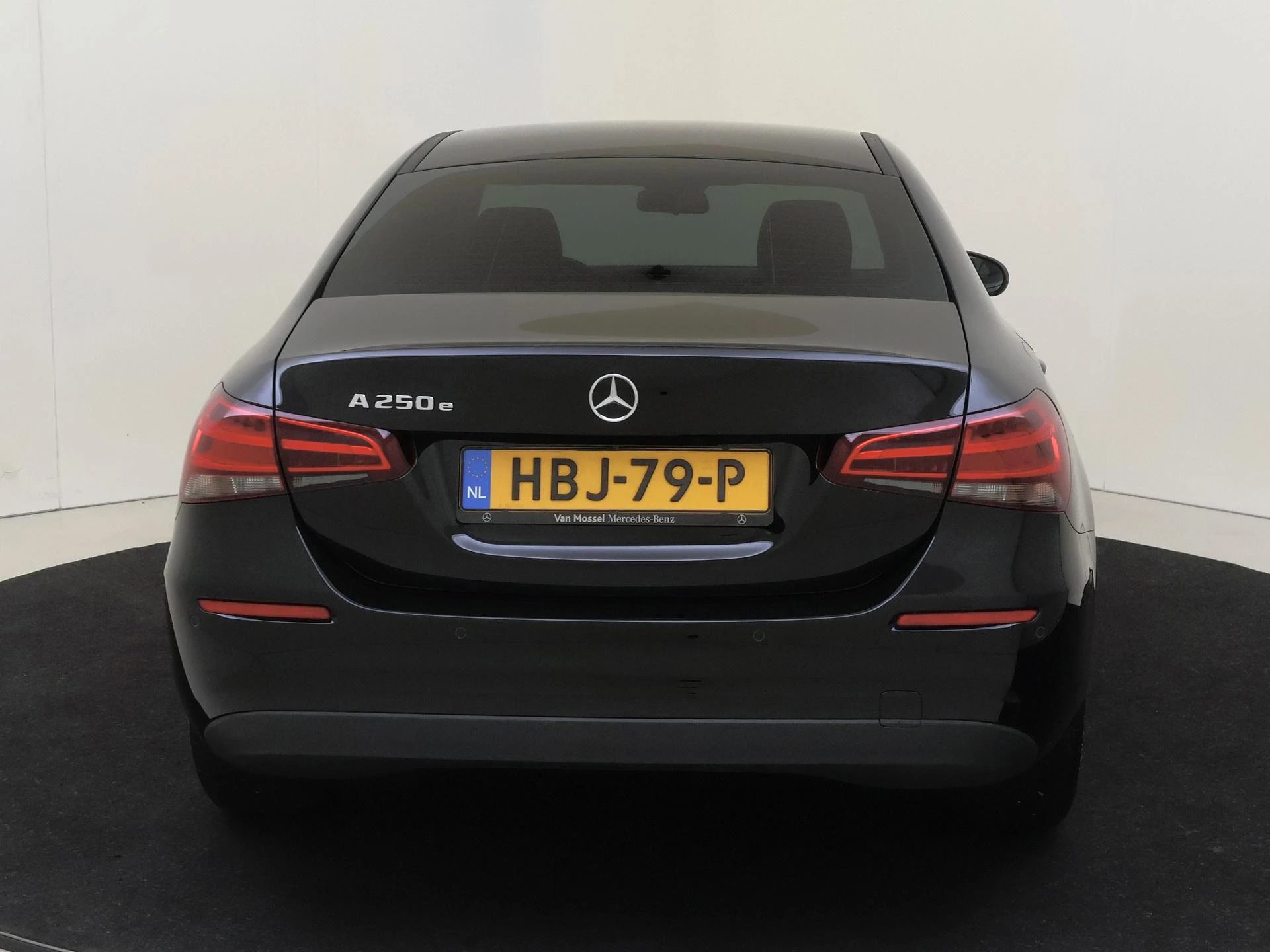 Mercedes-Benz-A-Klasse-image-6