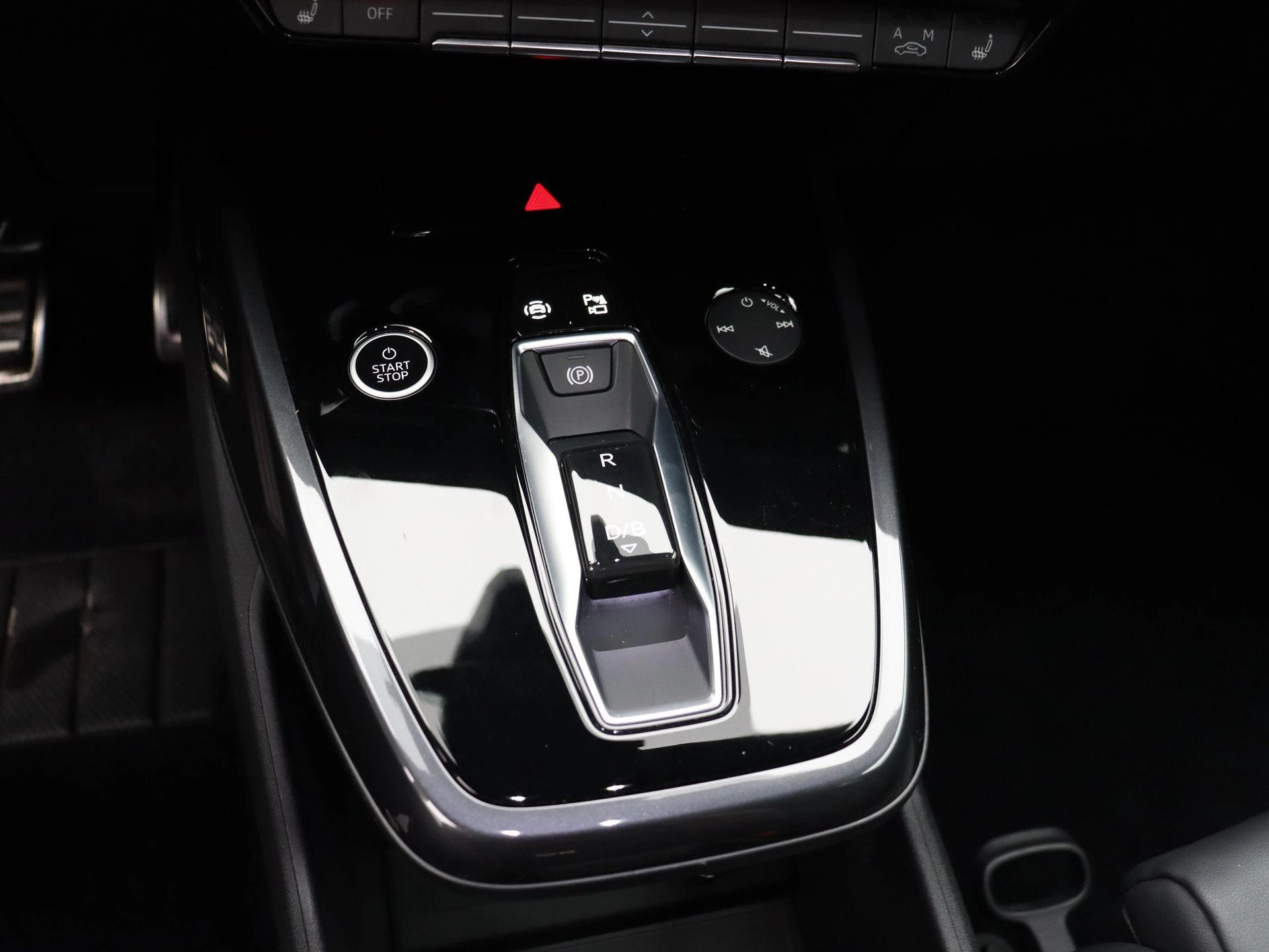 Audi-Q4 Sportback e-tron-image-13