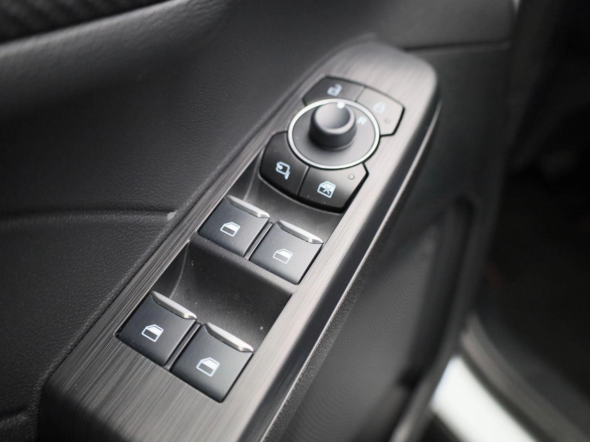 Ford-Kuga-image-32