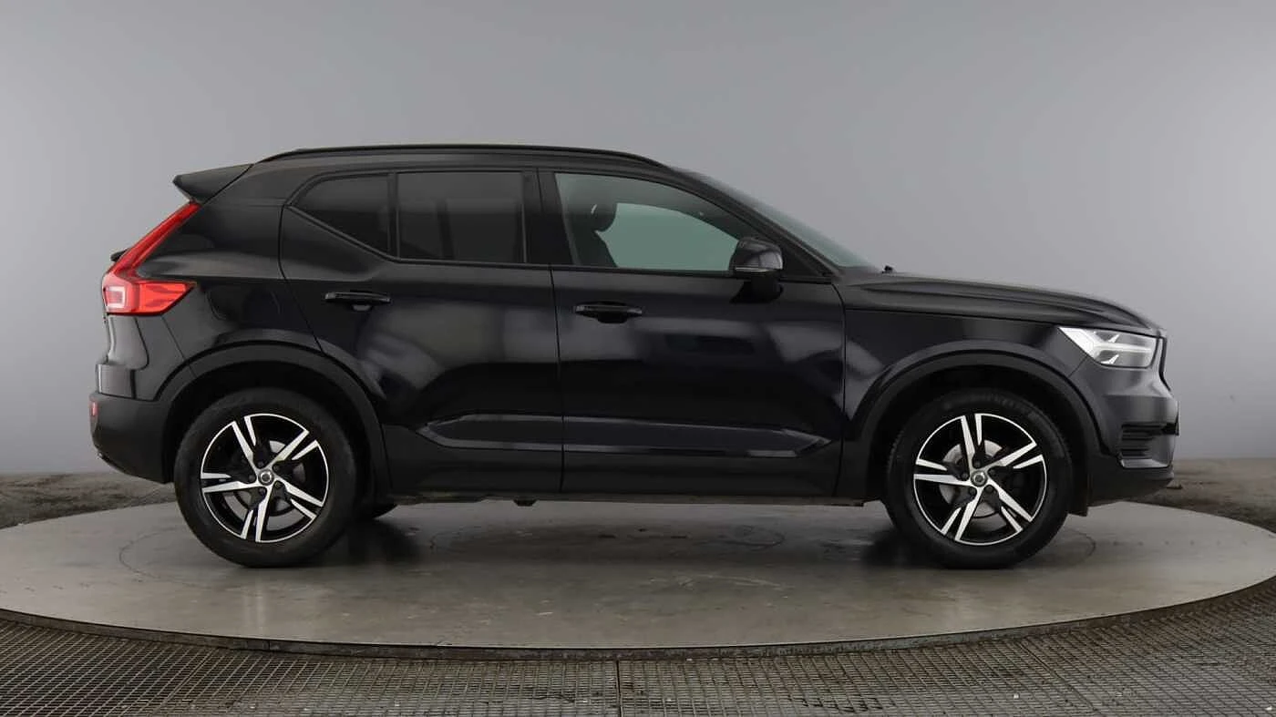 Volvo-XC40-image-1