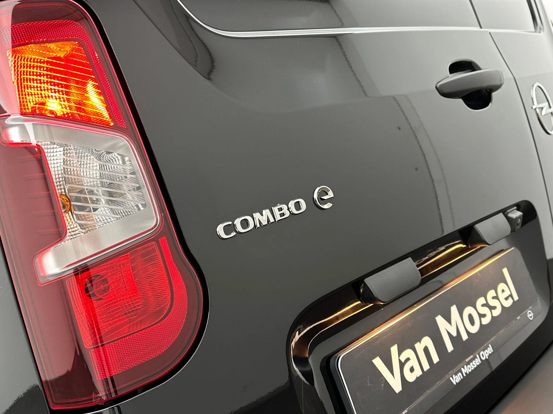 Opel Combo-e Electric 136 L1 50kWh