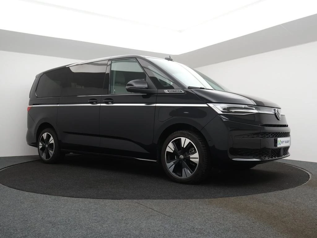 Volkswagen-Multivan-image-16