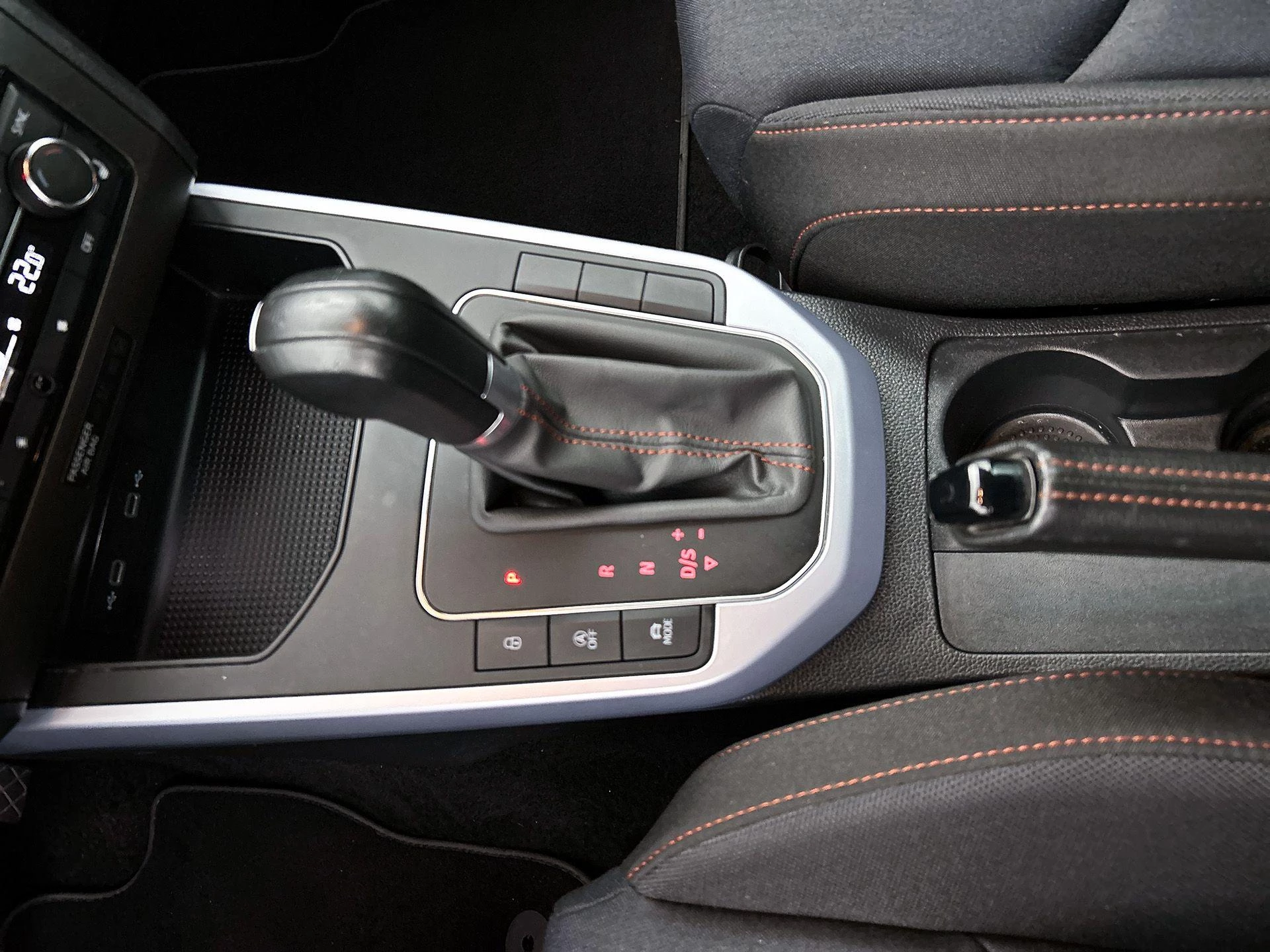 SEAT-Arona-image-11