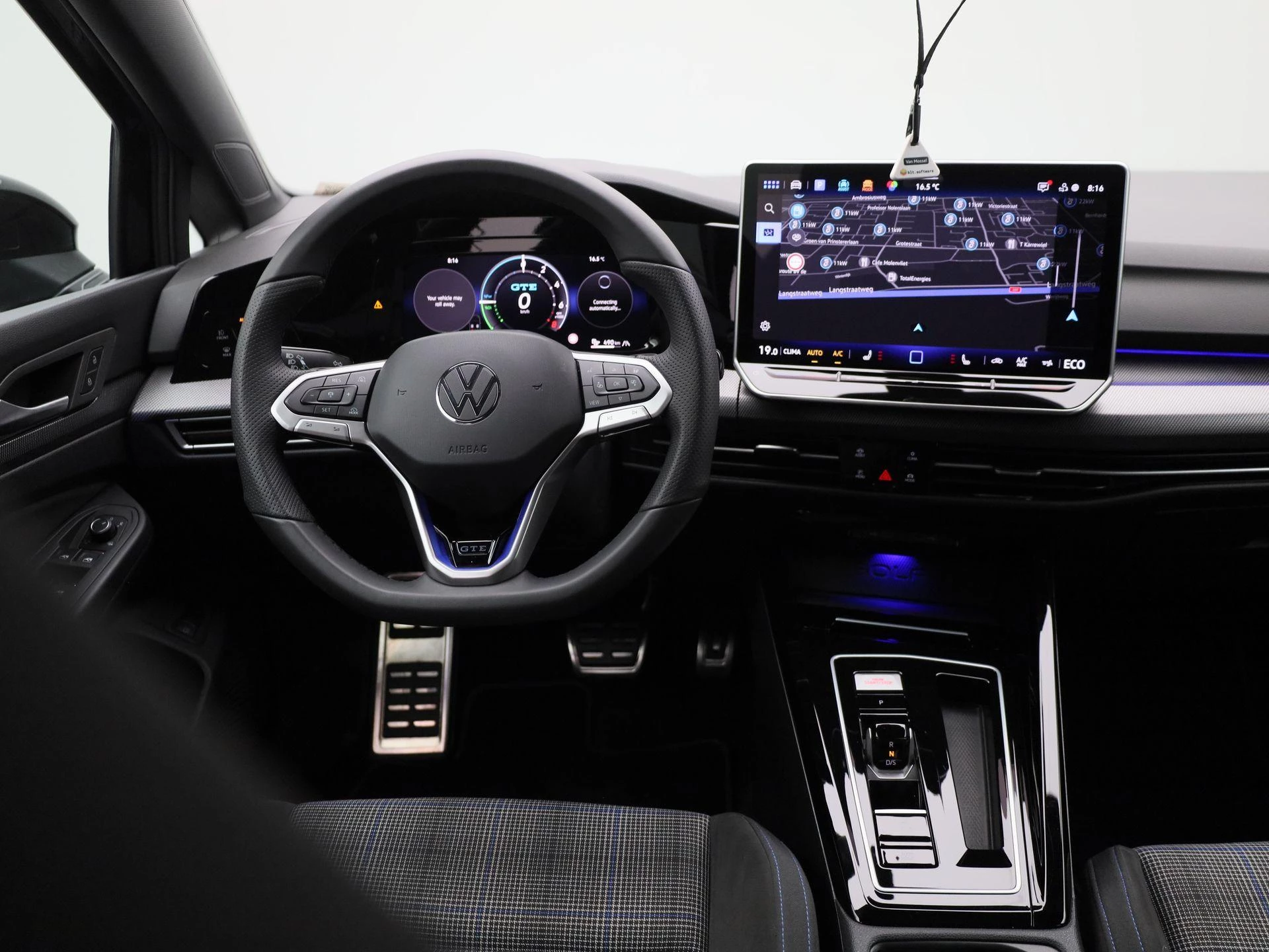 Volkswagen-Golf-image-6