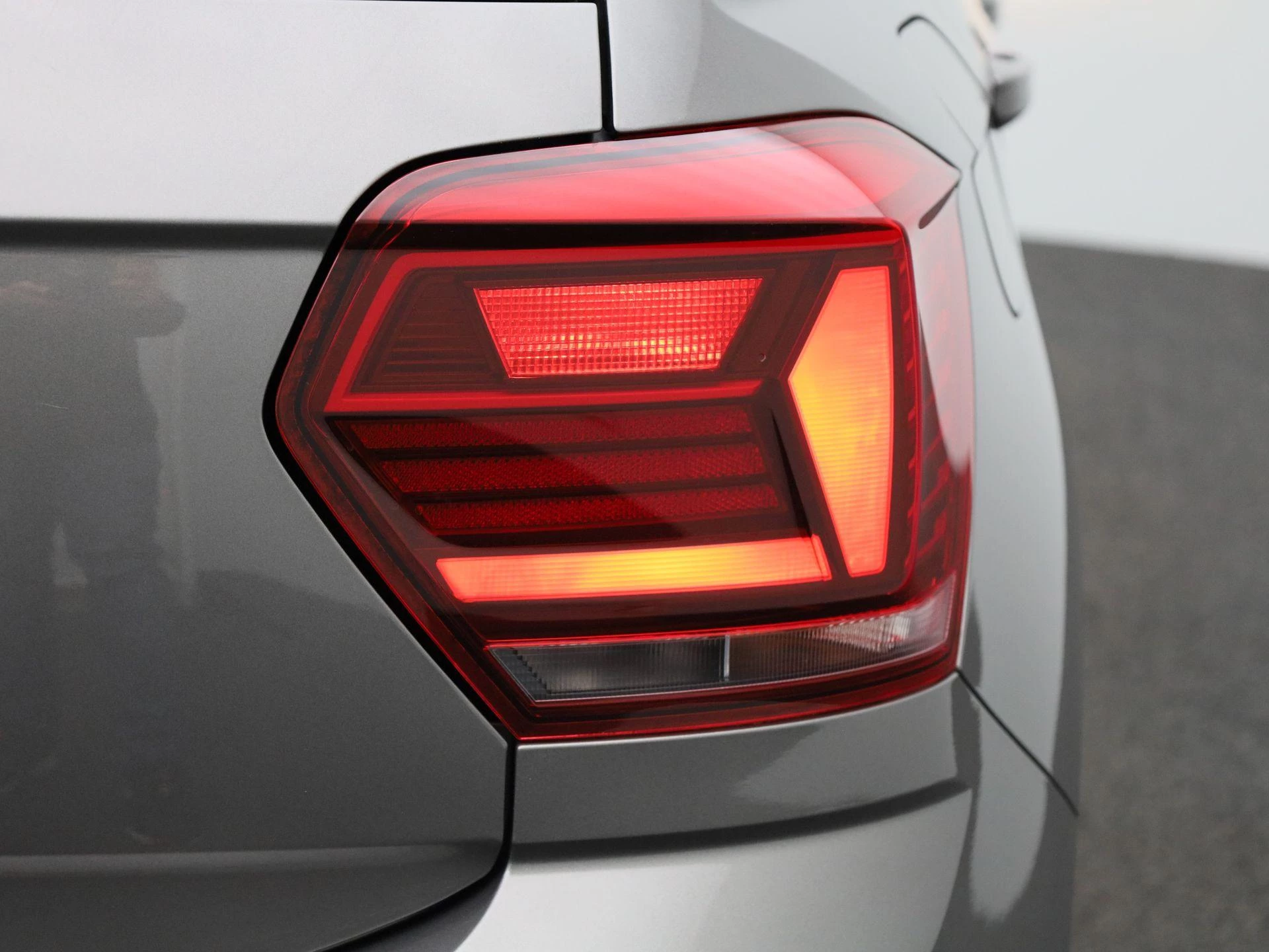 Volkswagen-Polo-image-33
