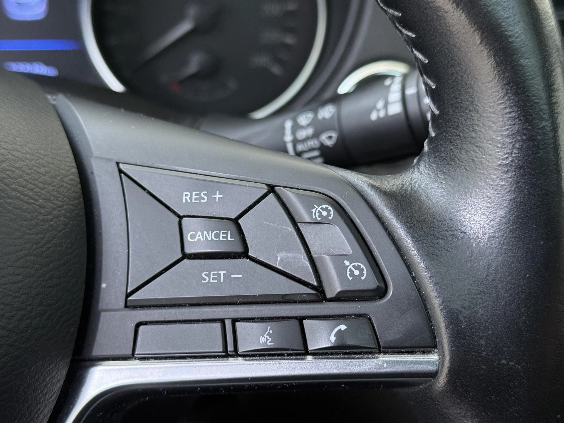 Nissan-QASHQAI-image-11