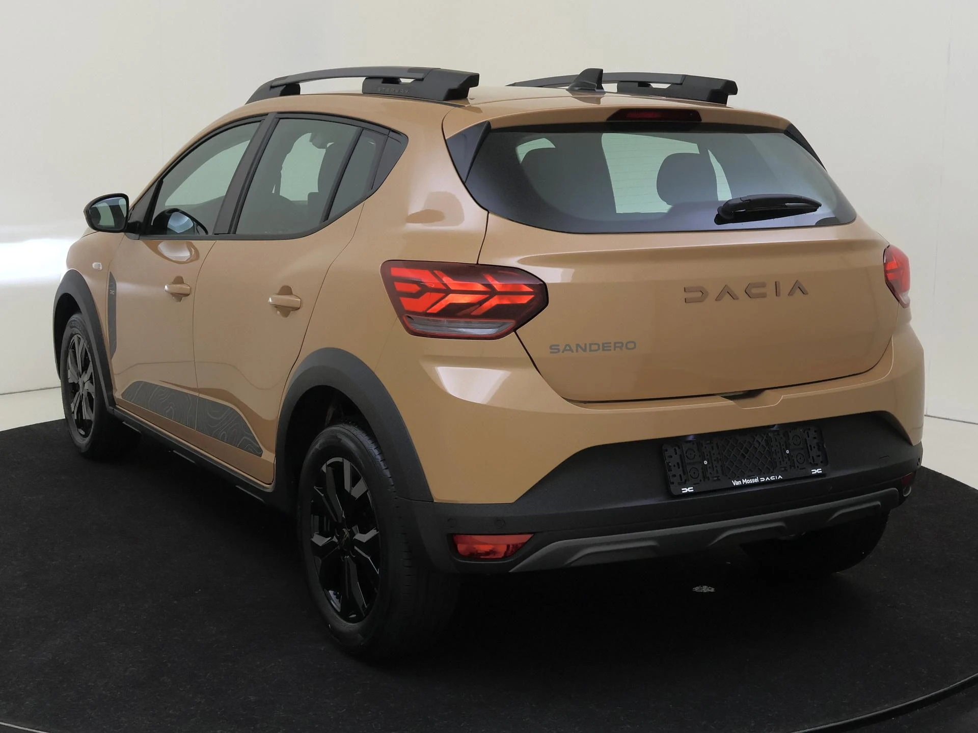 Dacia-Sandero Stepway-image-6