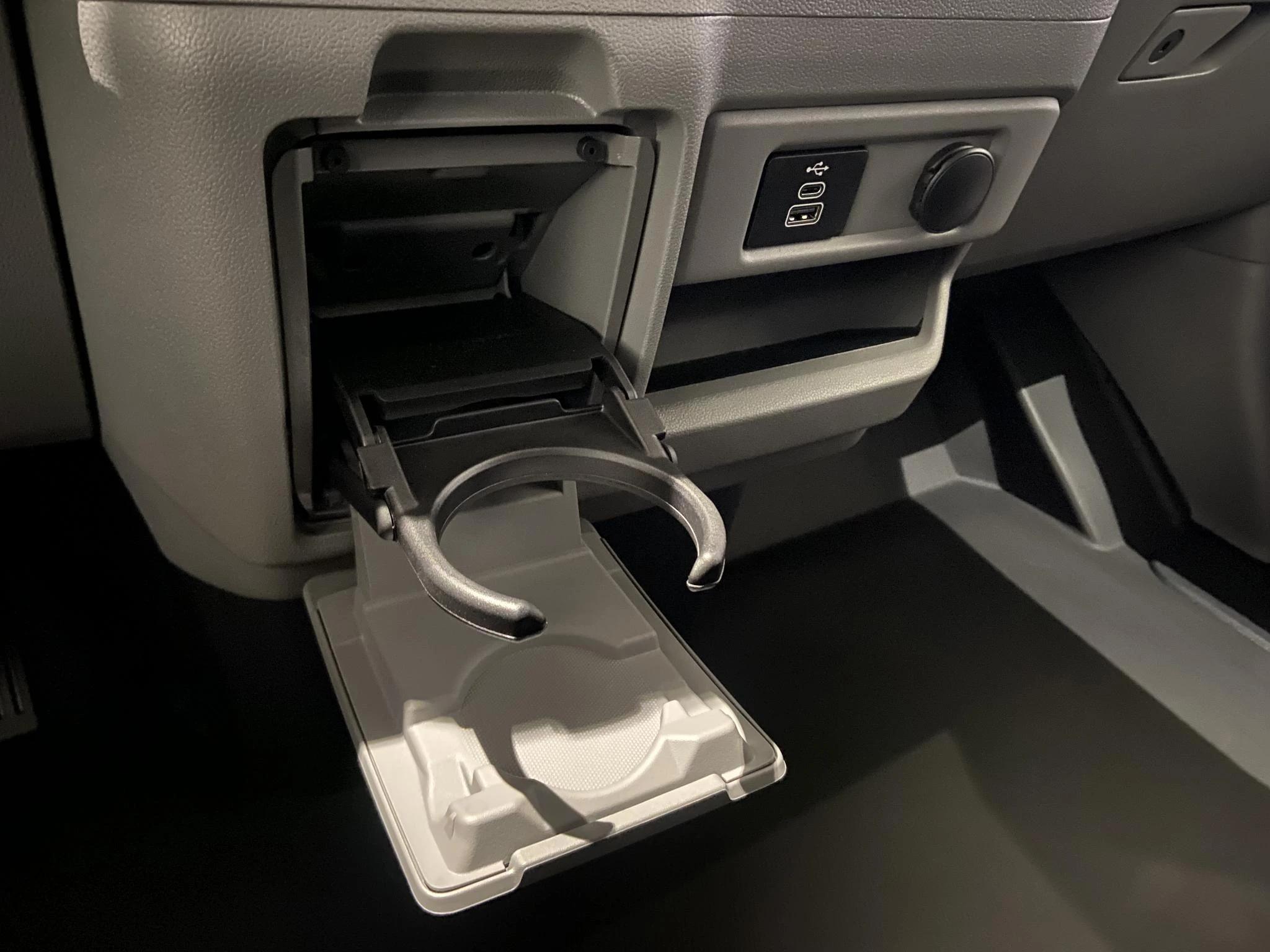 Ford-E-Transit Custom-image-19