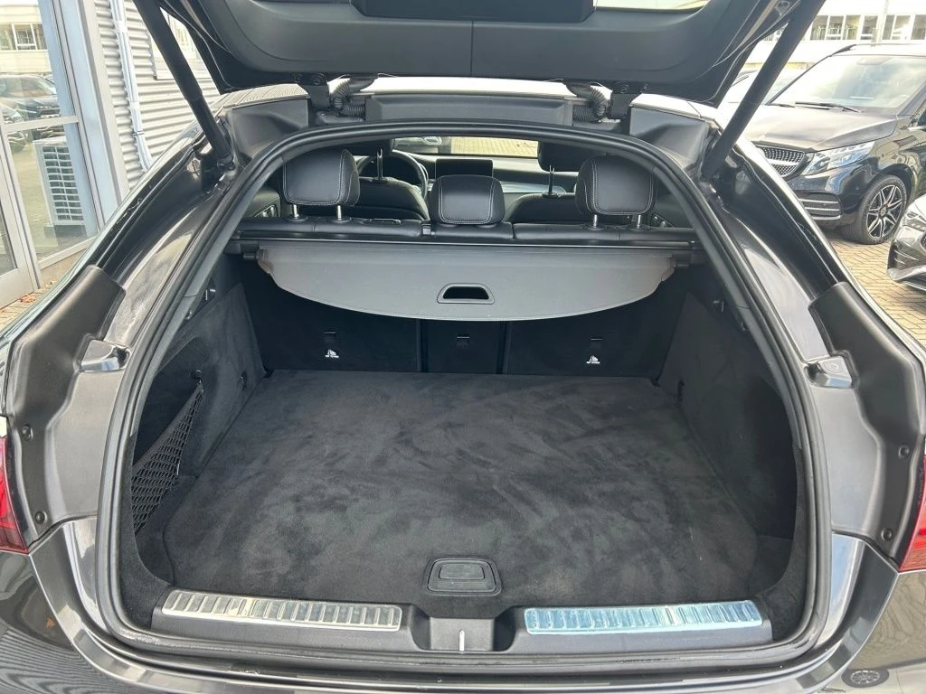 Mercedes-Benz-GLC 400 d-image-13