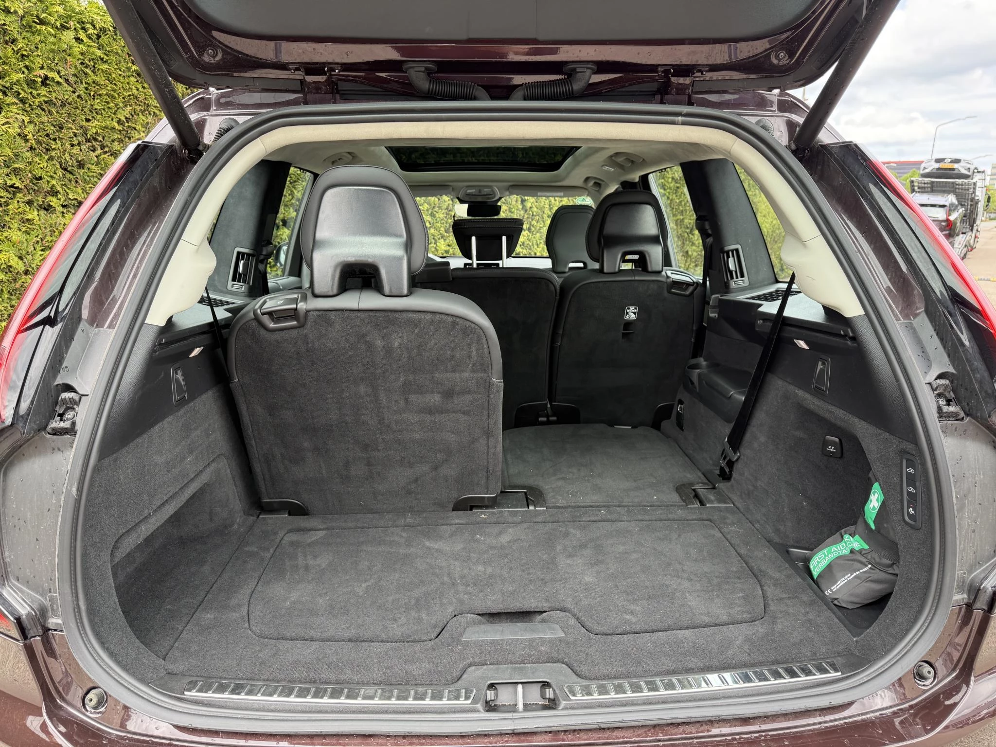 Volvo XC90 T8 Plug-in hybrid AWD Ultra Dark