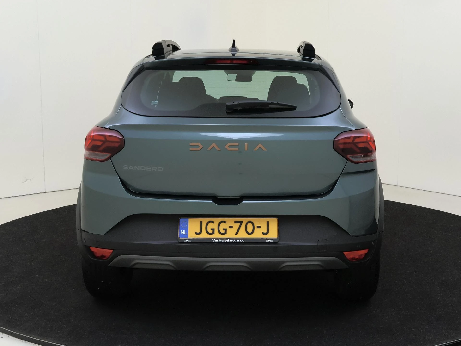 Dacia-Sandero Stepway-image-6