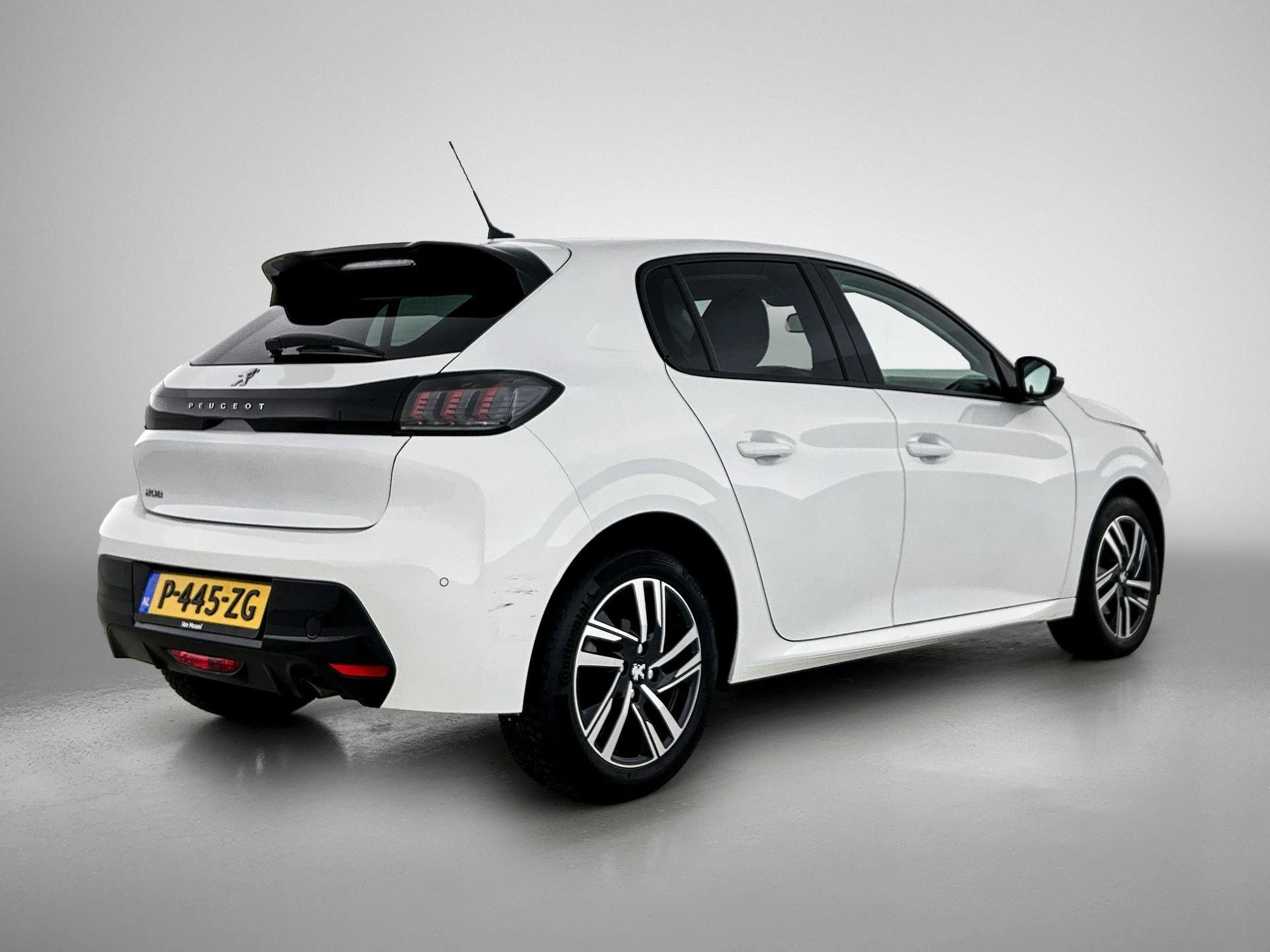 Peugeot-208-image-3