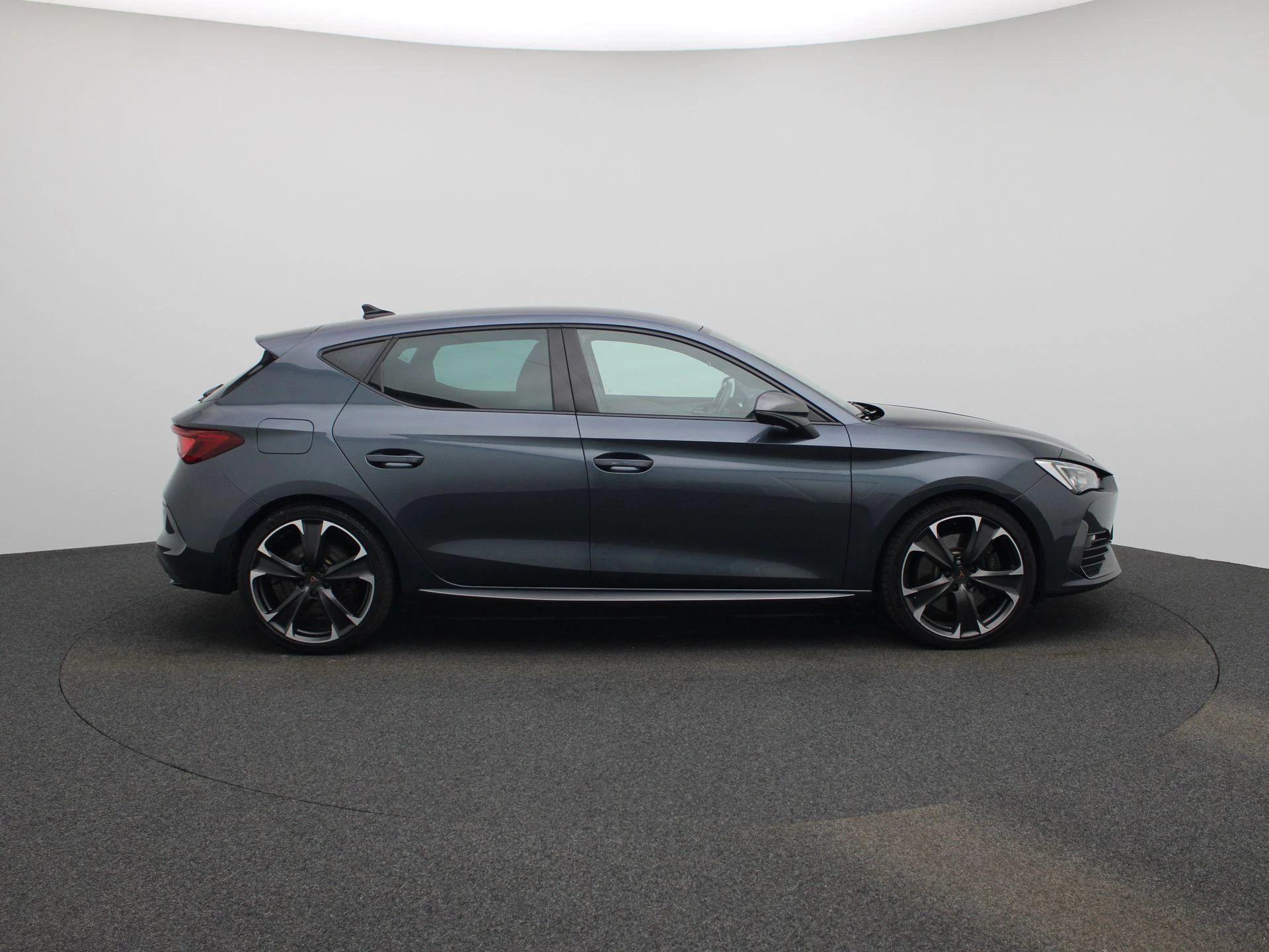 CUPRA Leon 1.4 e-Hybrid VZ Business