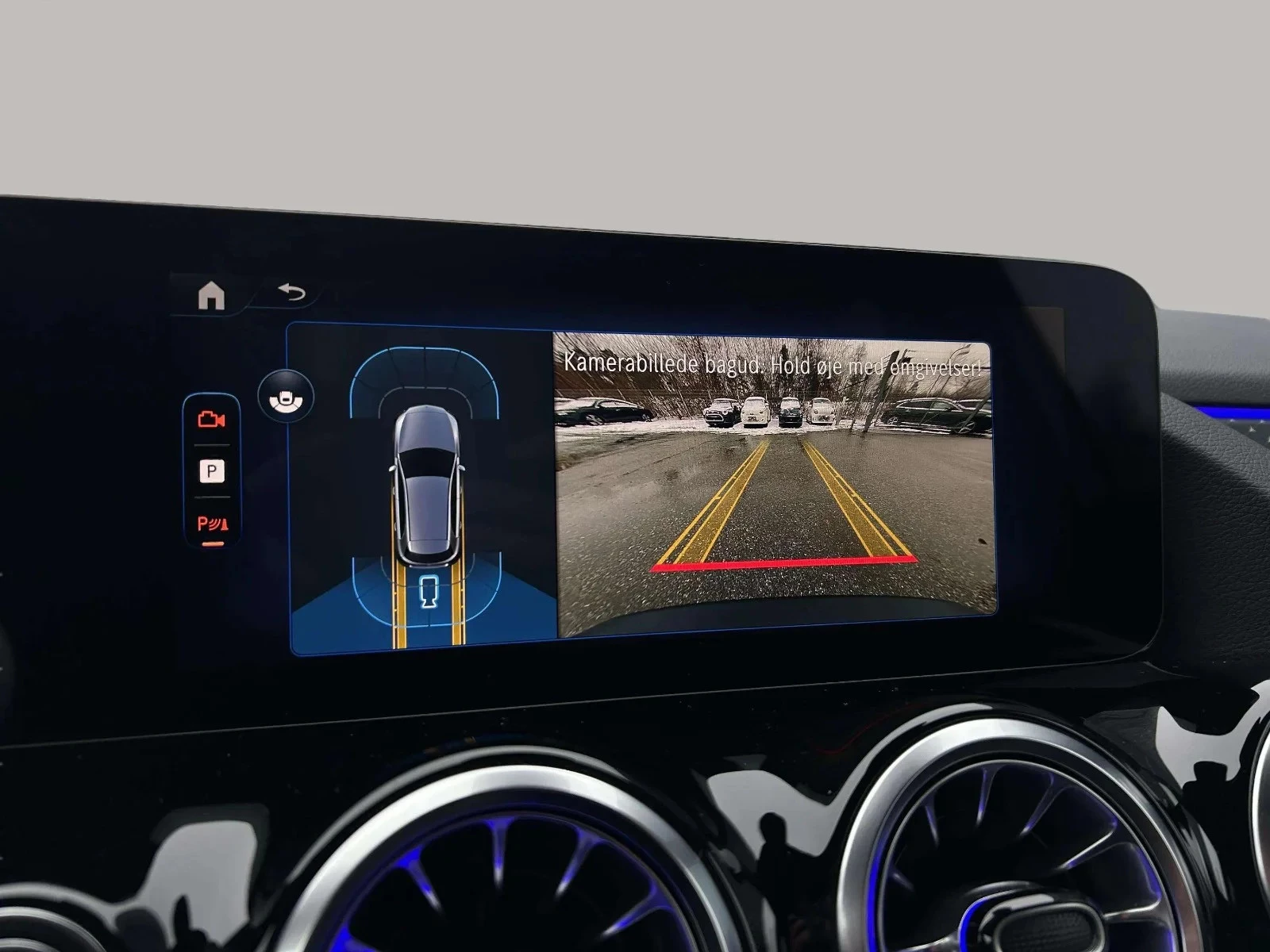 Mercedes-Benz-EQA-image-15