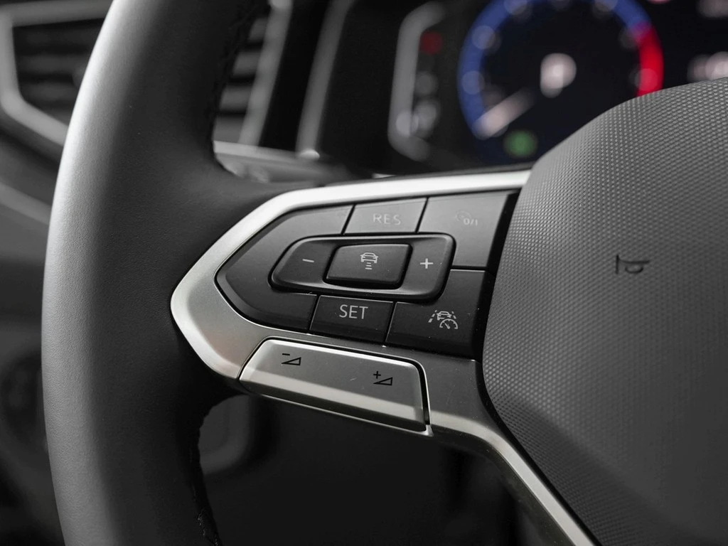 Volkswagen Polo VI Style 50 Jahre Licht&Sicht IQ.Drive 17"