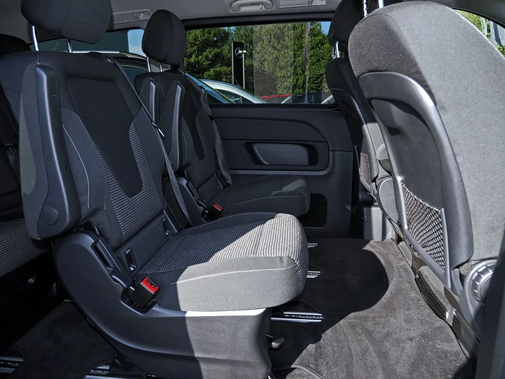 Mercedes-Benz-V-Klasse 220-image-11