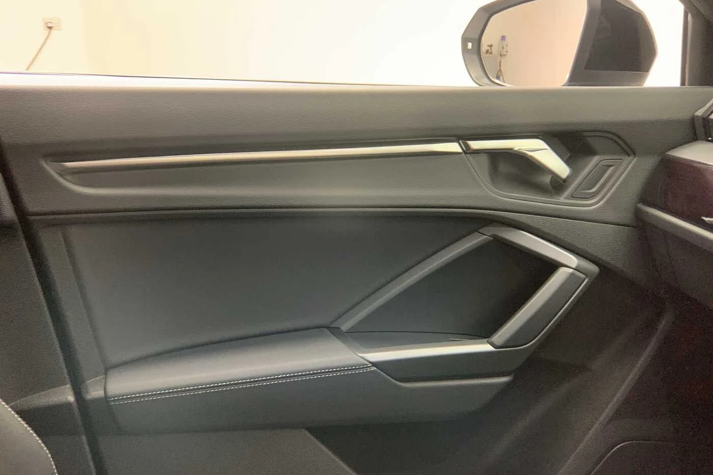 Audi-Q3-image-30
