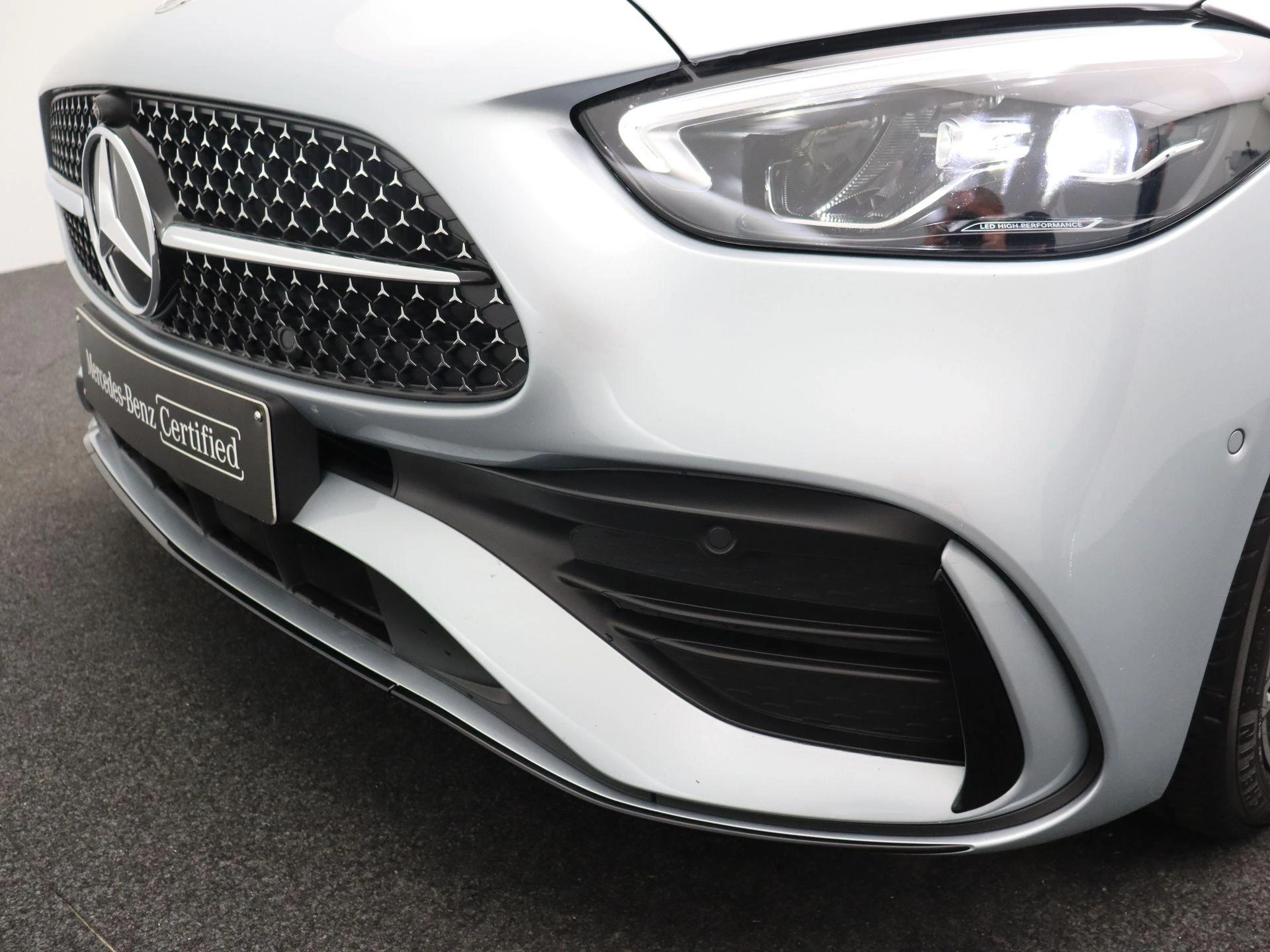 Mercedes-Benz-C-Klasse-image-32