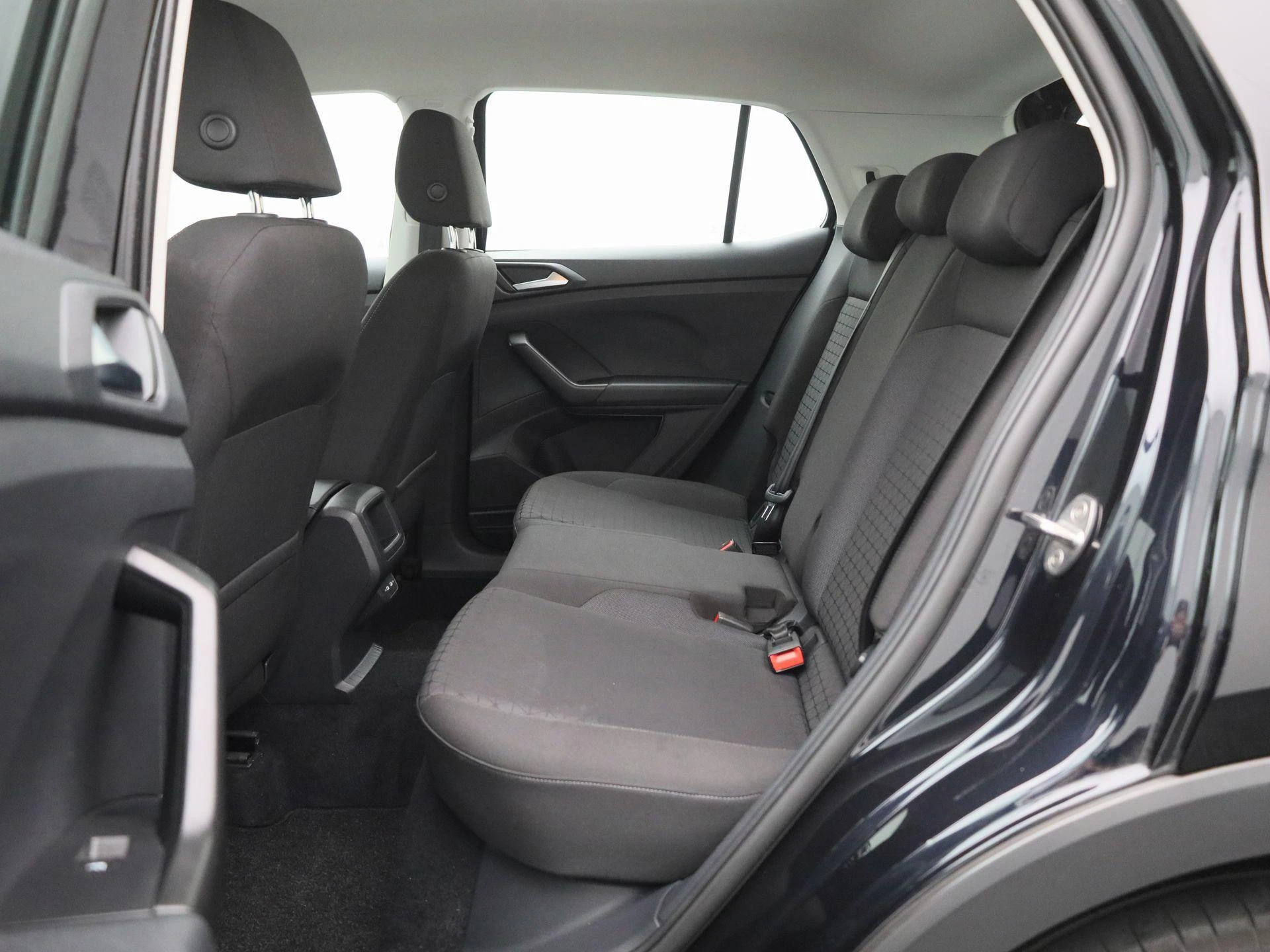 Volkswagen-T-Cross-image-11