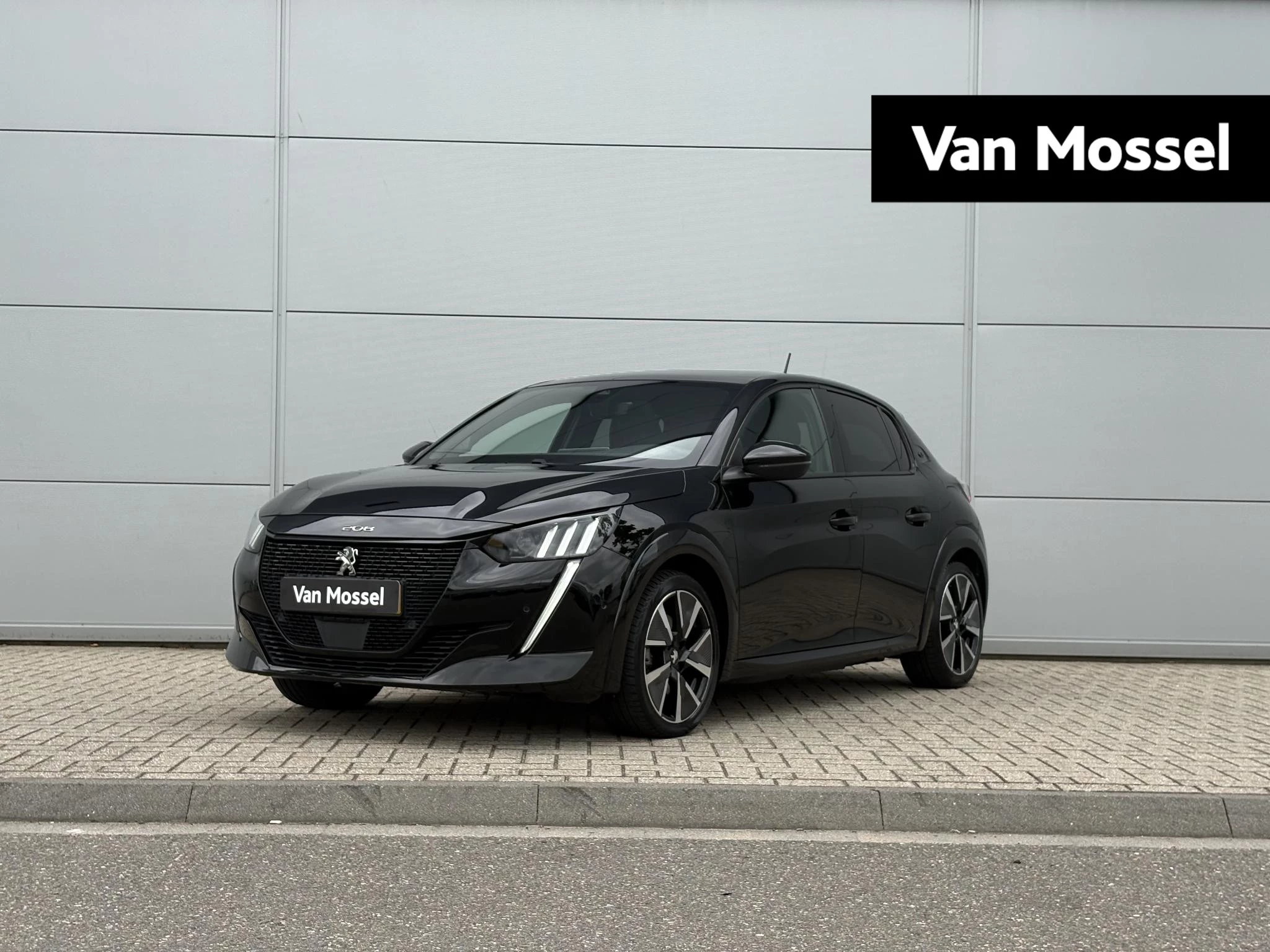 Peugeot-e-208-image-0