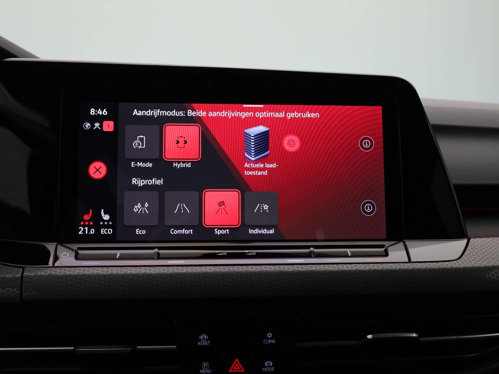 Volkswagen-Golf-image-27