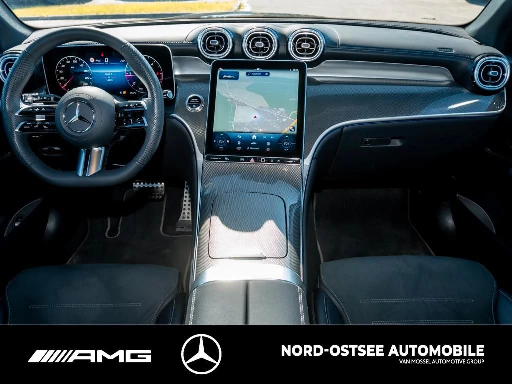Mercedes-Benz GLC 300 d 4M AMG KEYLESS DISTRONIC NAVI P-KAMERA AMG LineX254 GLC 300 d 4M AMG KEYLESS DISTRONIC NAVI P-KAMERA AMG Line