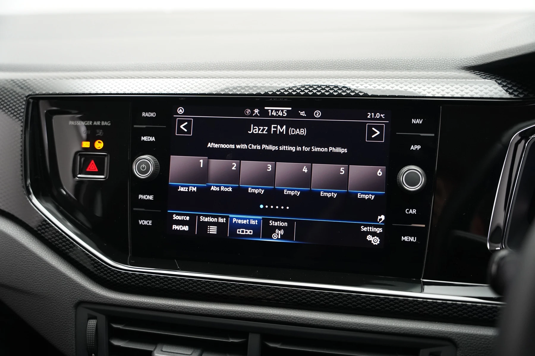 Volkswagen-Polo-image-21