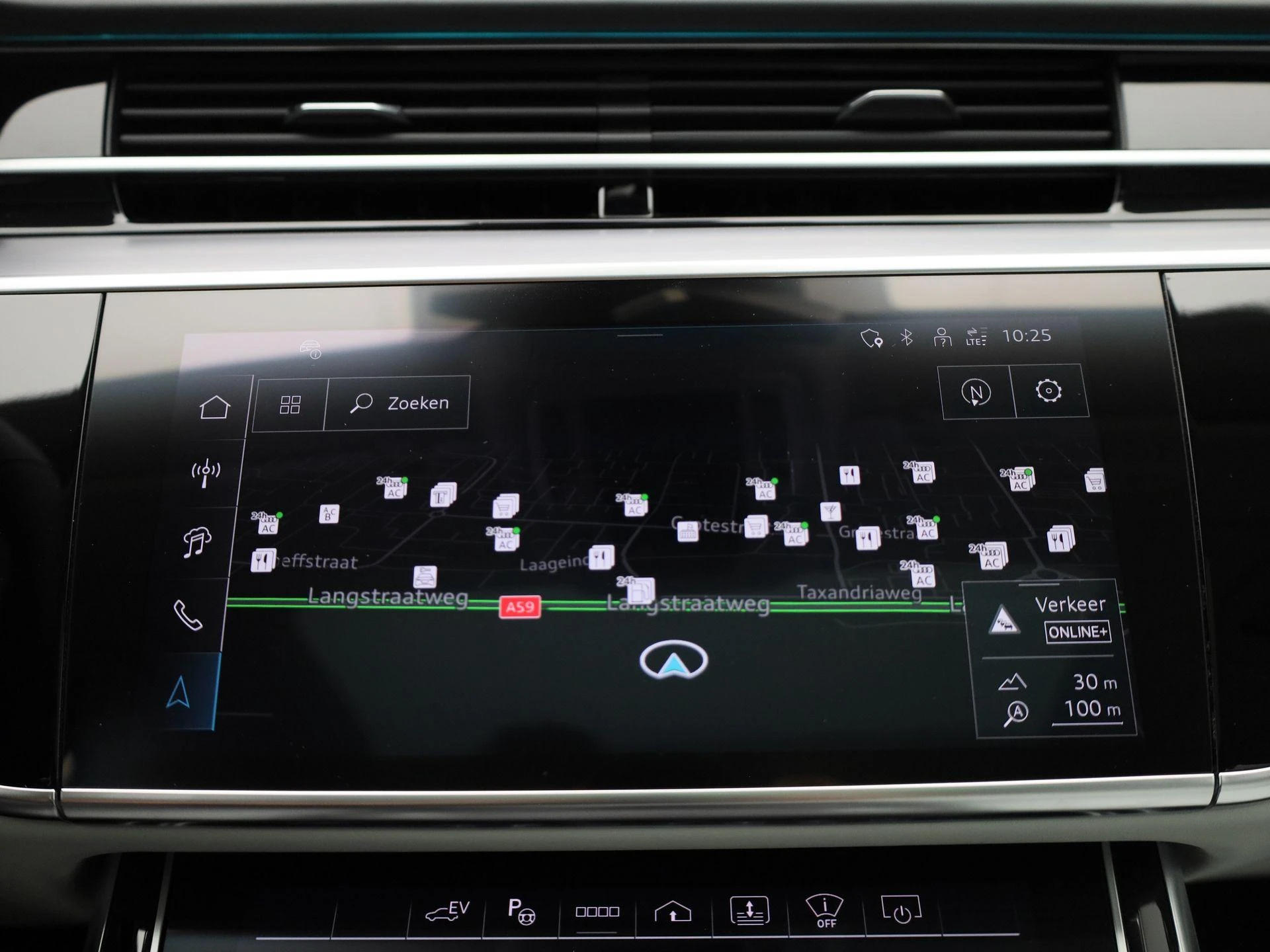 Audi-A8-image-16