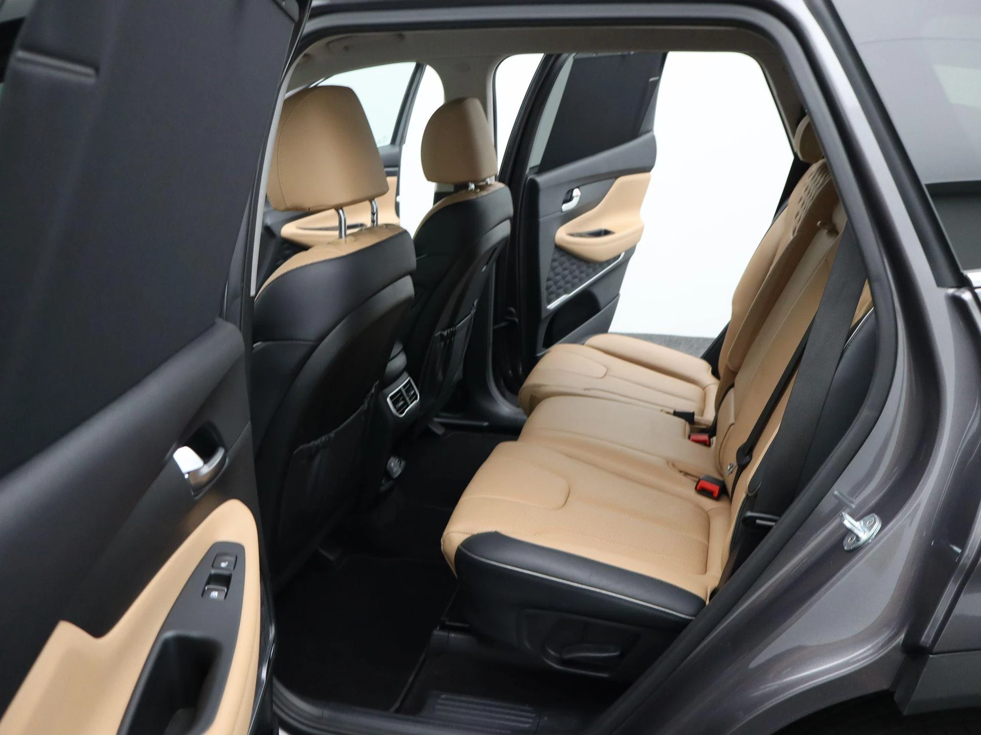 Hyundai-Santa Fe-image-13