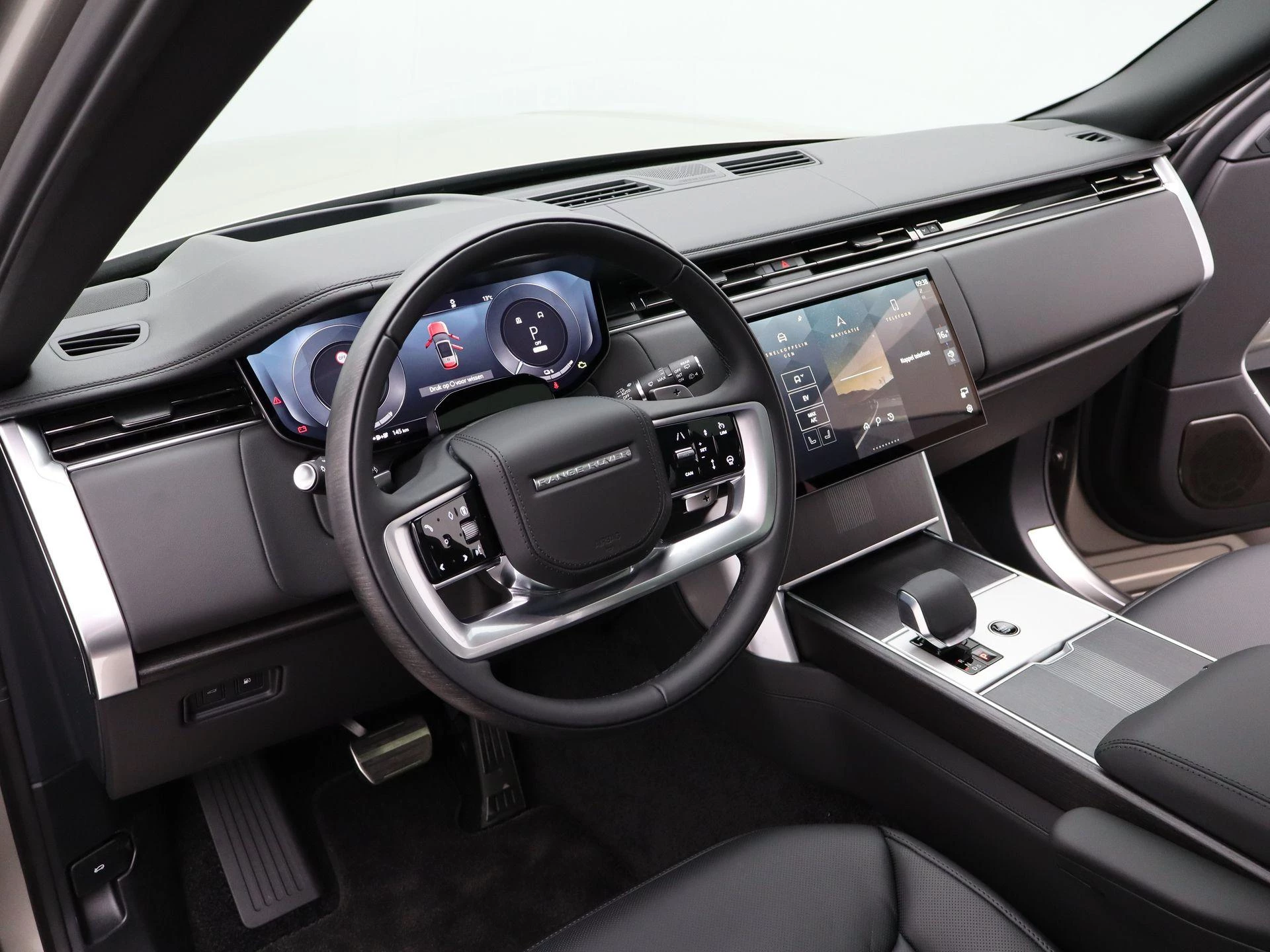 Land Rover-Range Rover-image-29
