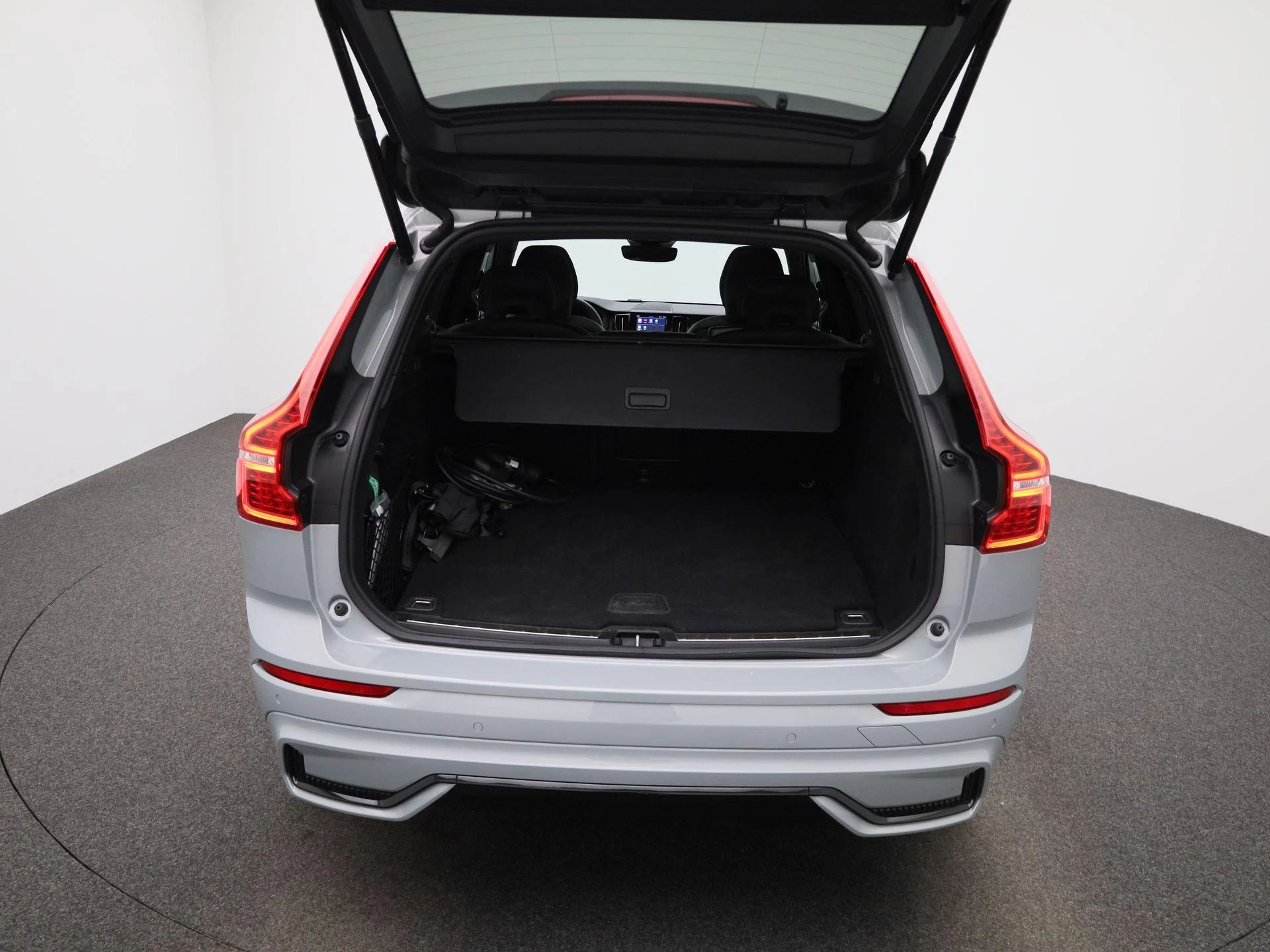Volvo XC60 2.0 T6 Plug-in hybrid AWD Plus Dark