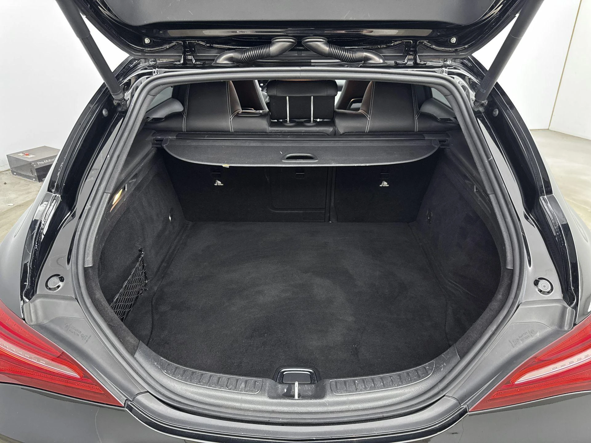 Mercedes-Benz-CLA-image-23