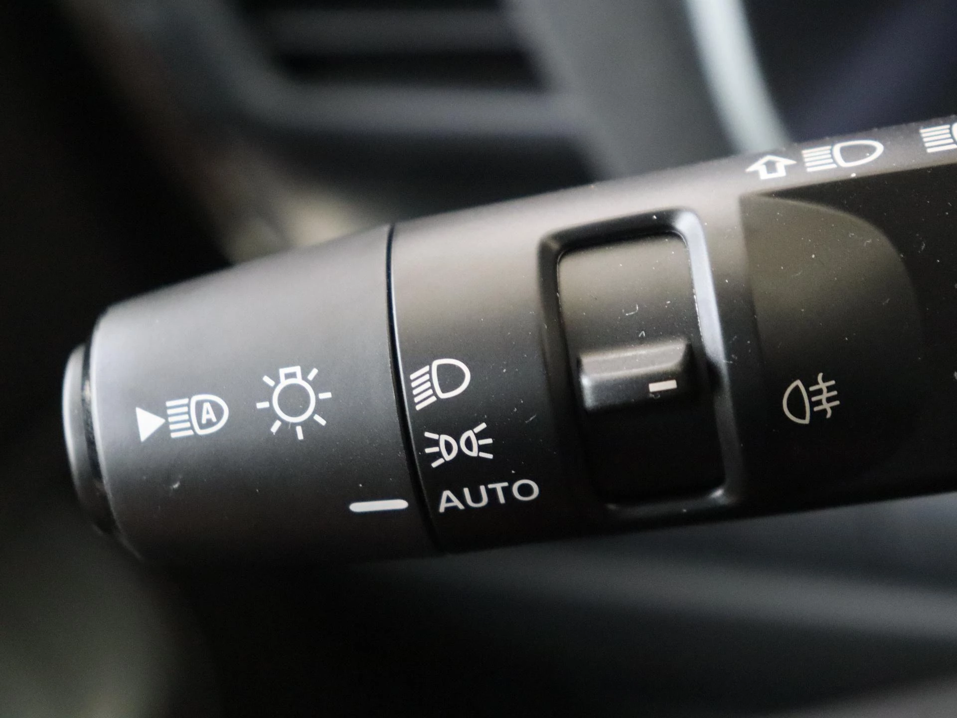 Nissan-QASHQAI-image-22