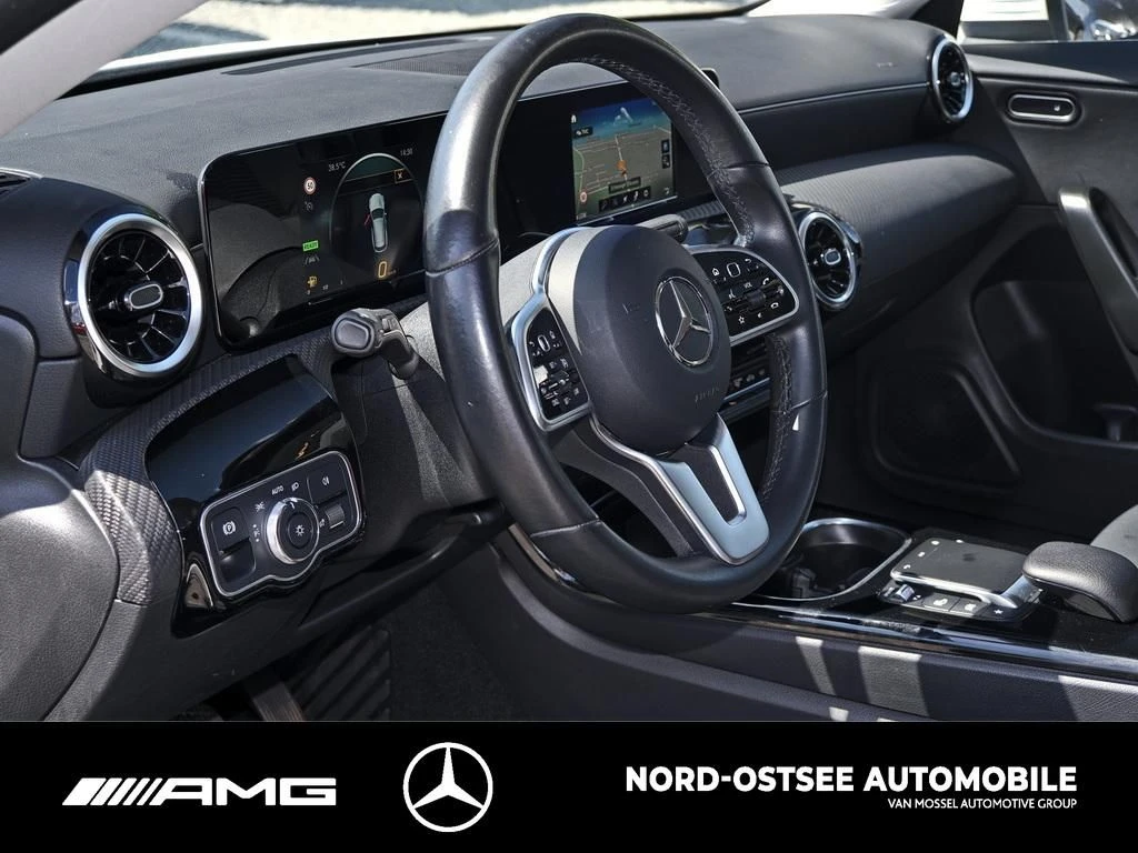 Mercedes-Benz CLA 250 e SB KAMERA PANO TEMPOMAT LED SITZH