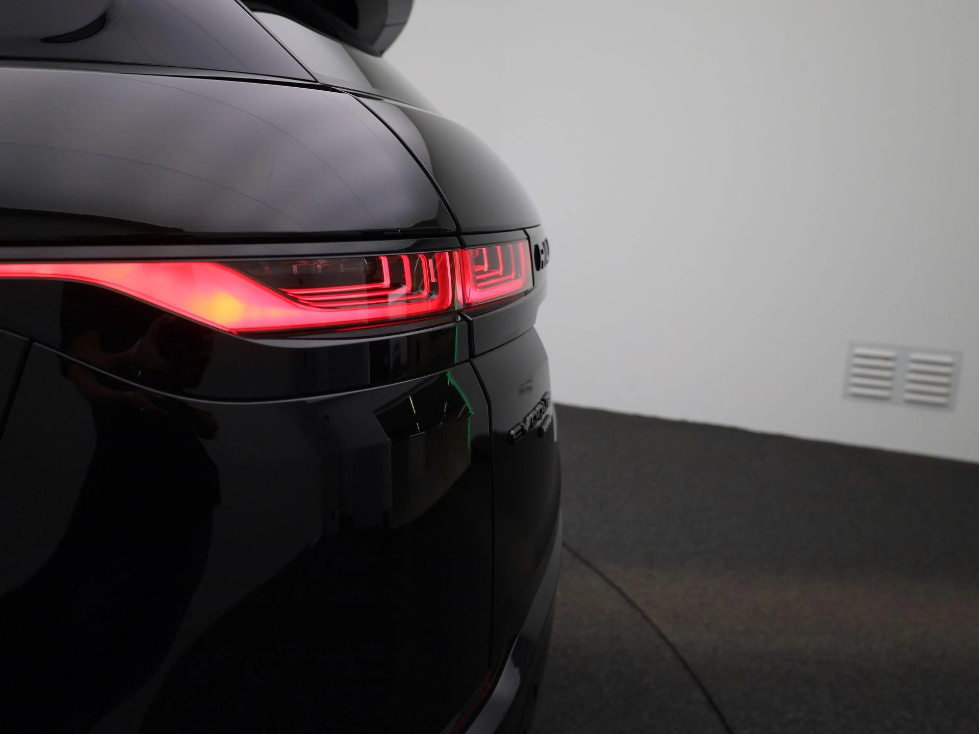 Land Rover-Range Rover Evoque-image-53