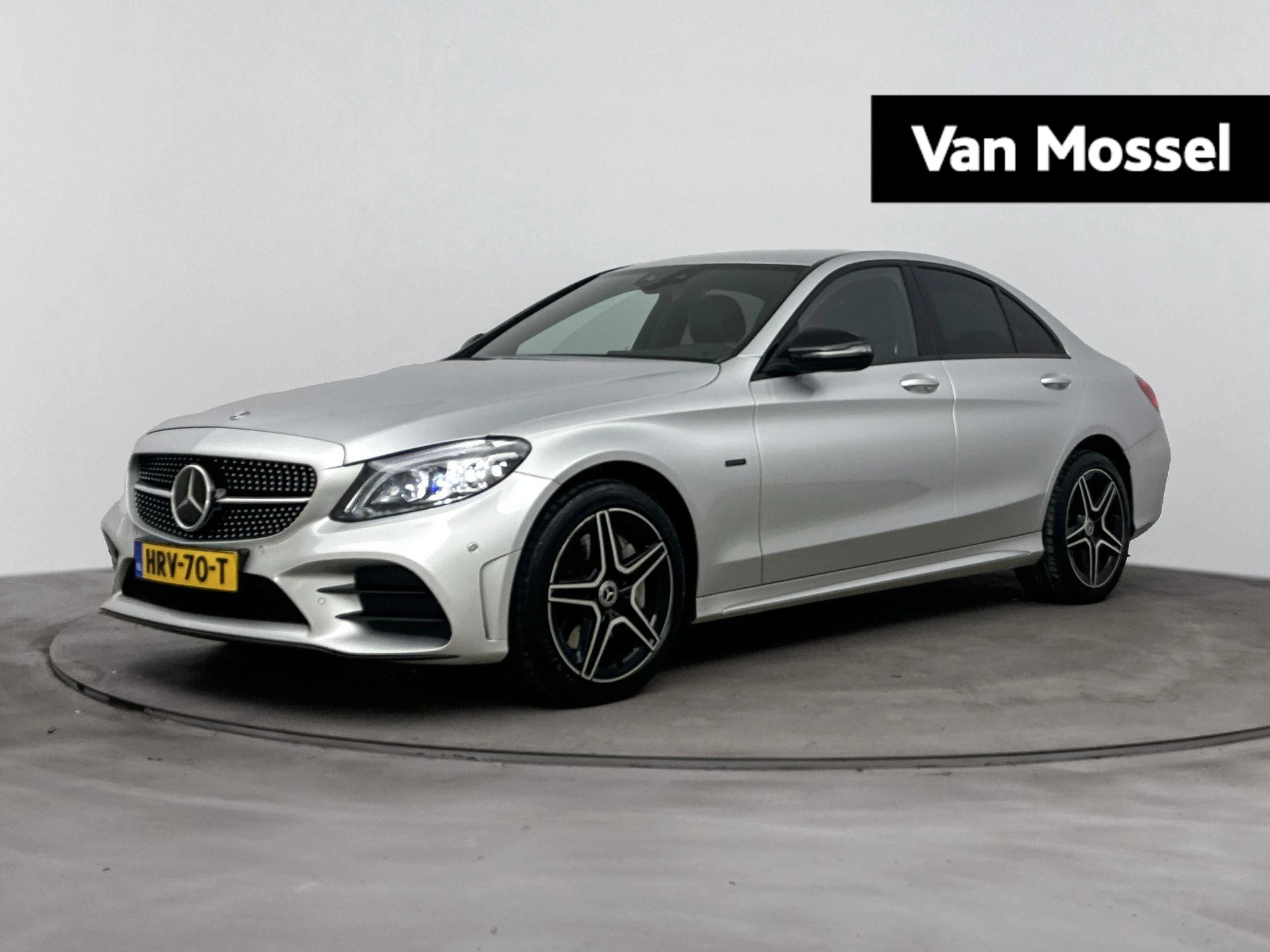 Mercedes-Benz-C-Klasse-image-0
