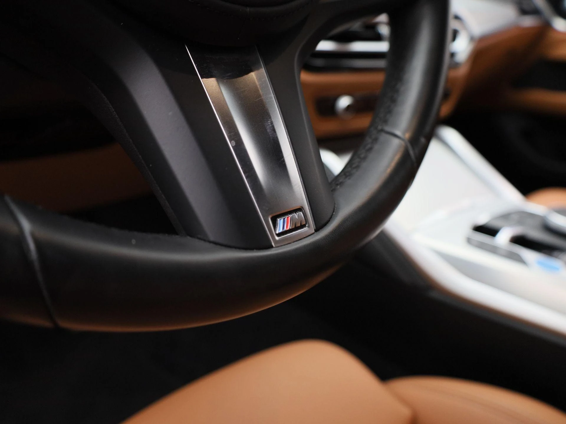BMW-i4-image-40