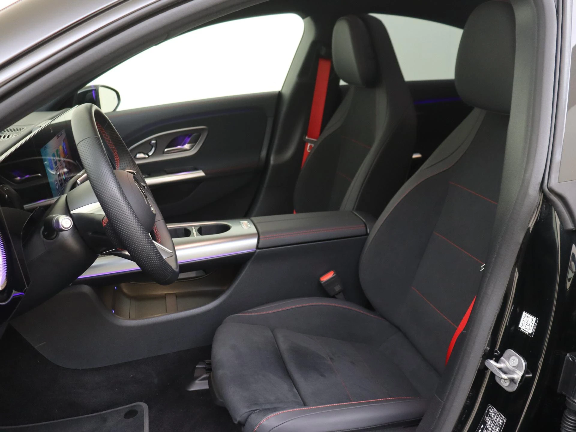 Mercedes-Benz-CLA-image-10