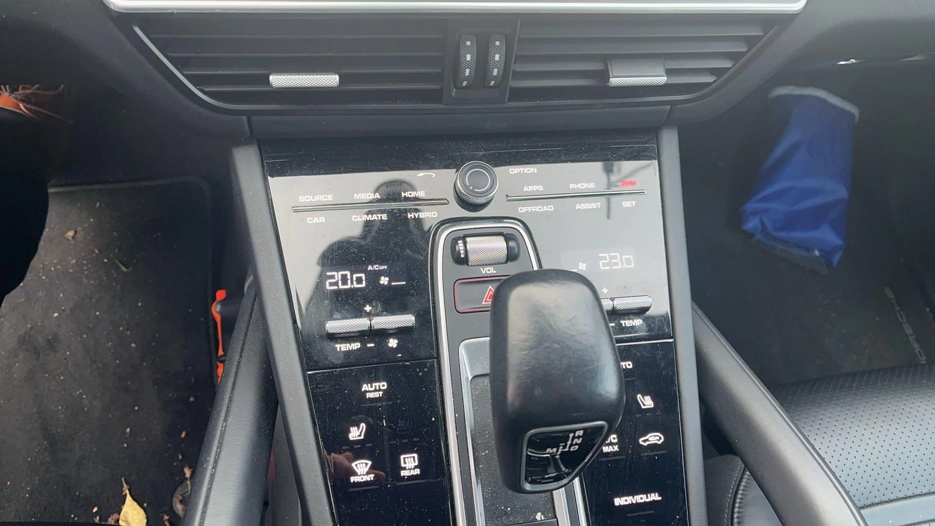 Porsche-Cayenne-image-20
