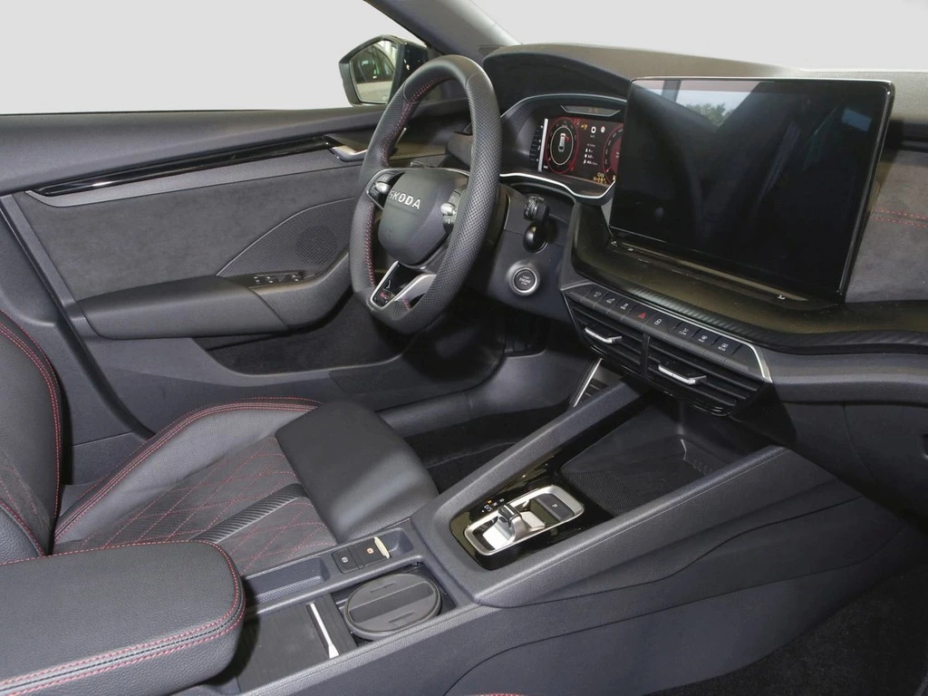Škoda Octavia Combi RS 2.0 TSI UPE 58.490 RS Lounge