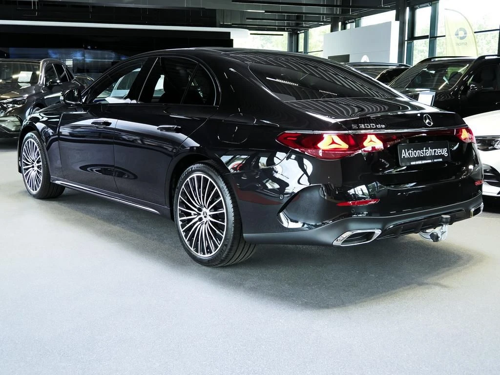 Mercedes-Benz-E-Klasse 300 de-image-4