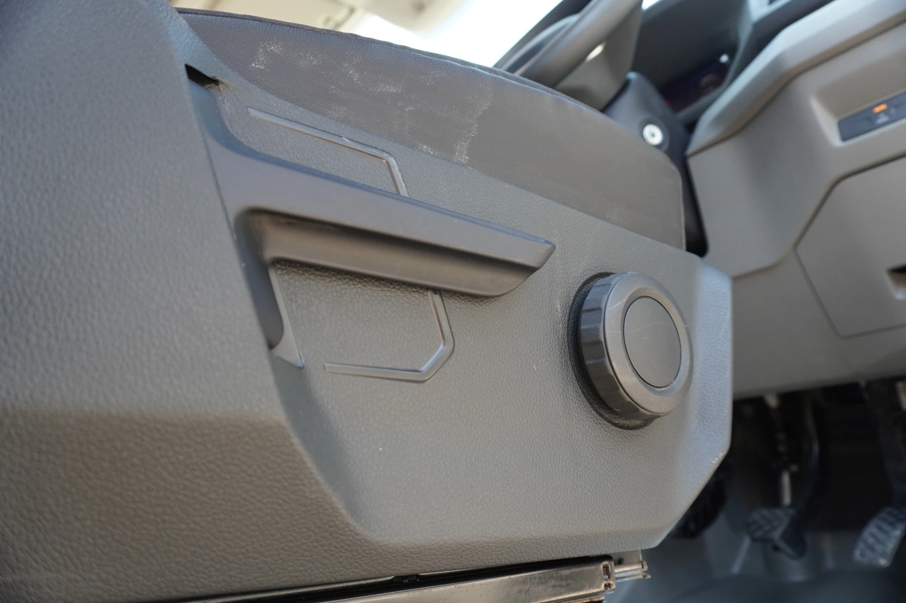 Volkswagen-Crafter-image-28
