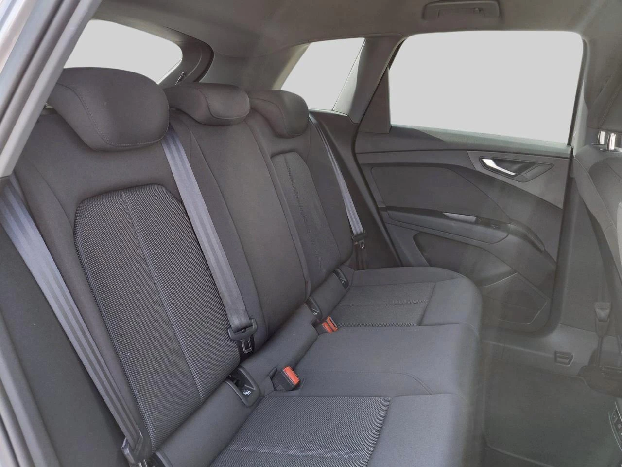 Audi-Q4 e-tron-image-12