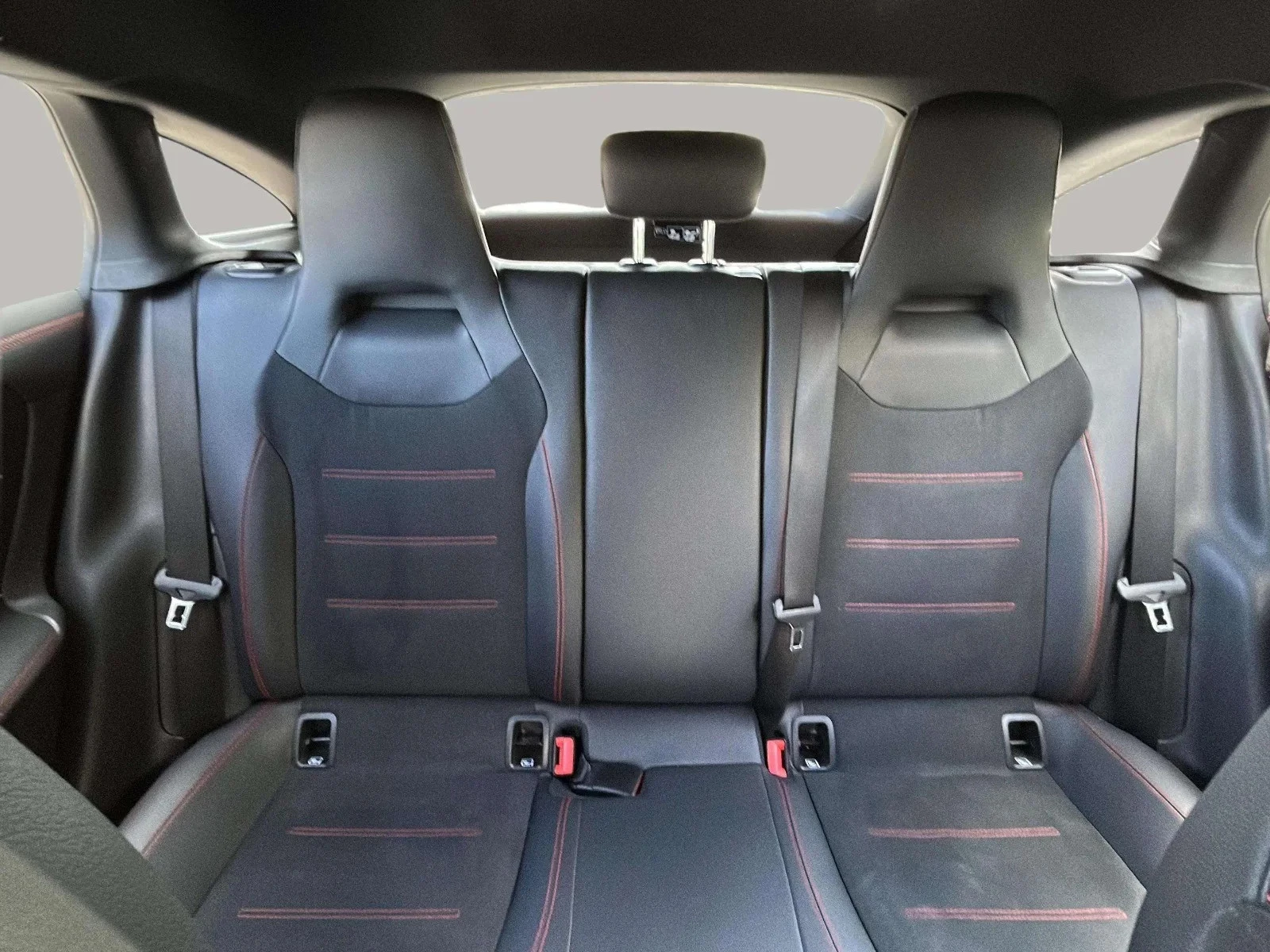 Mercedes-Benz-CLA-image-17