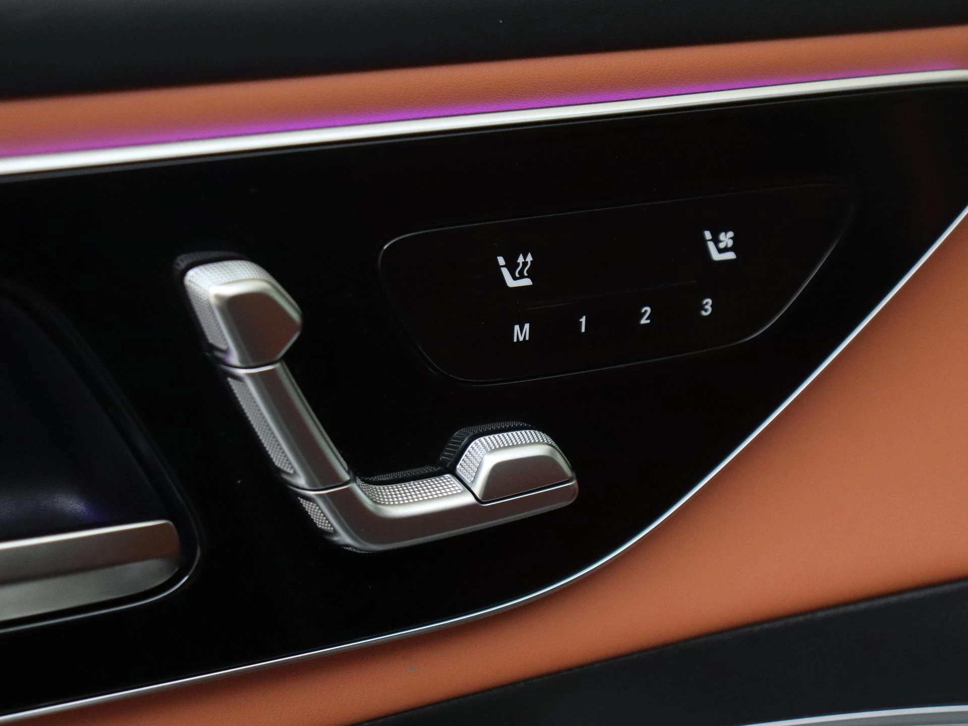 Mercedes-Benz-GLC-image-24