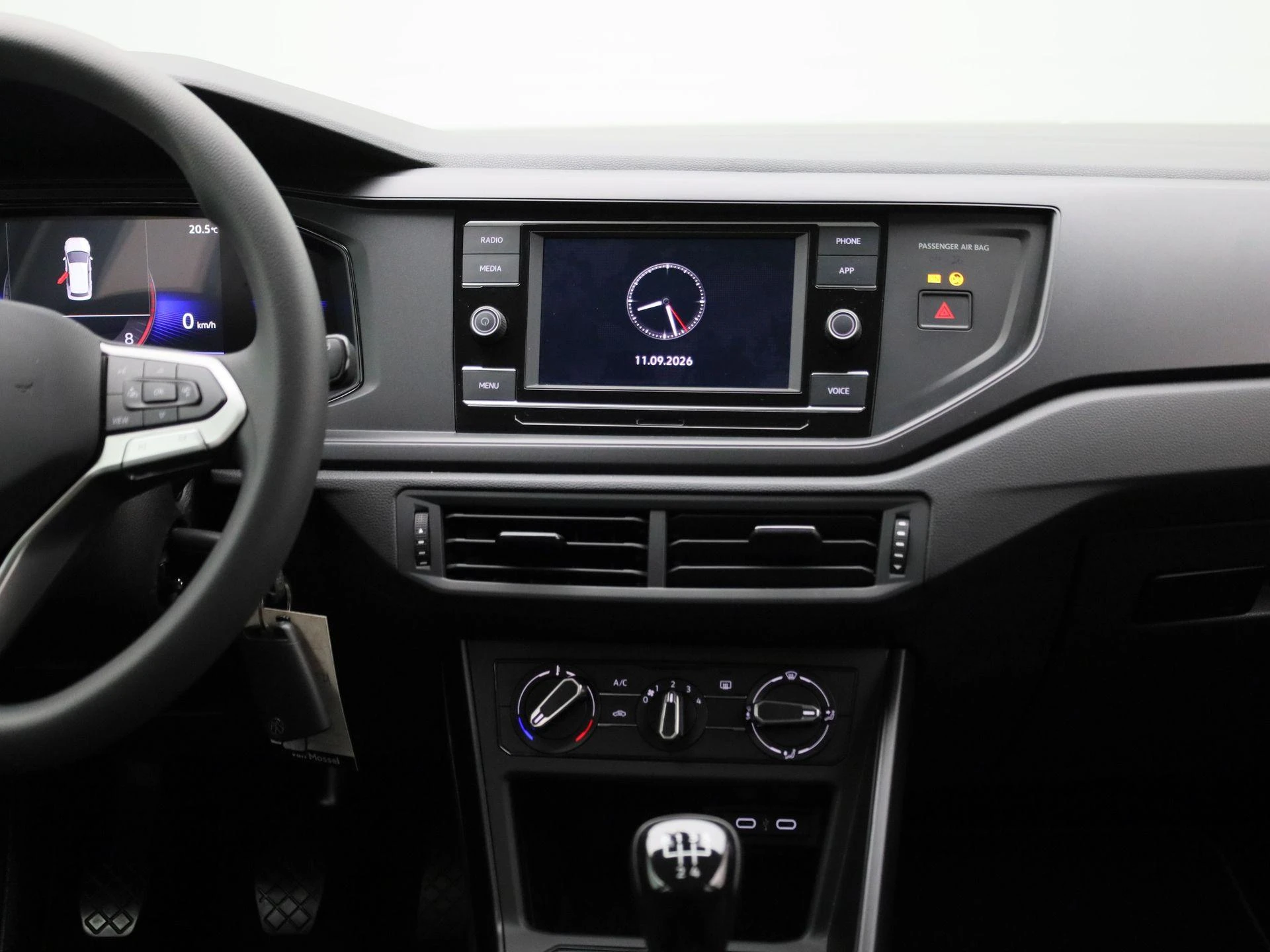 Volkswagen-Taigo-image-7