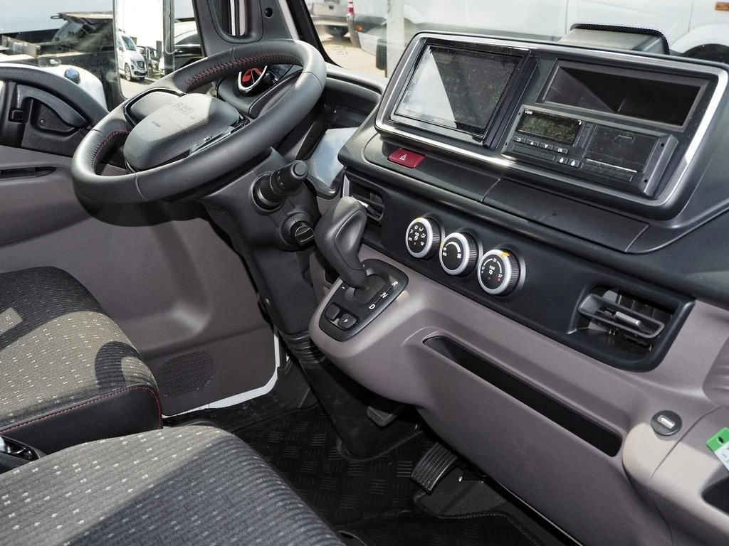 FUSO-Canter-image-7