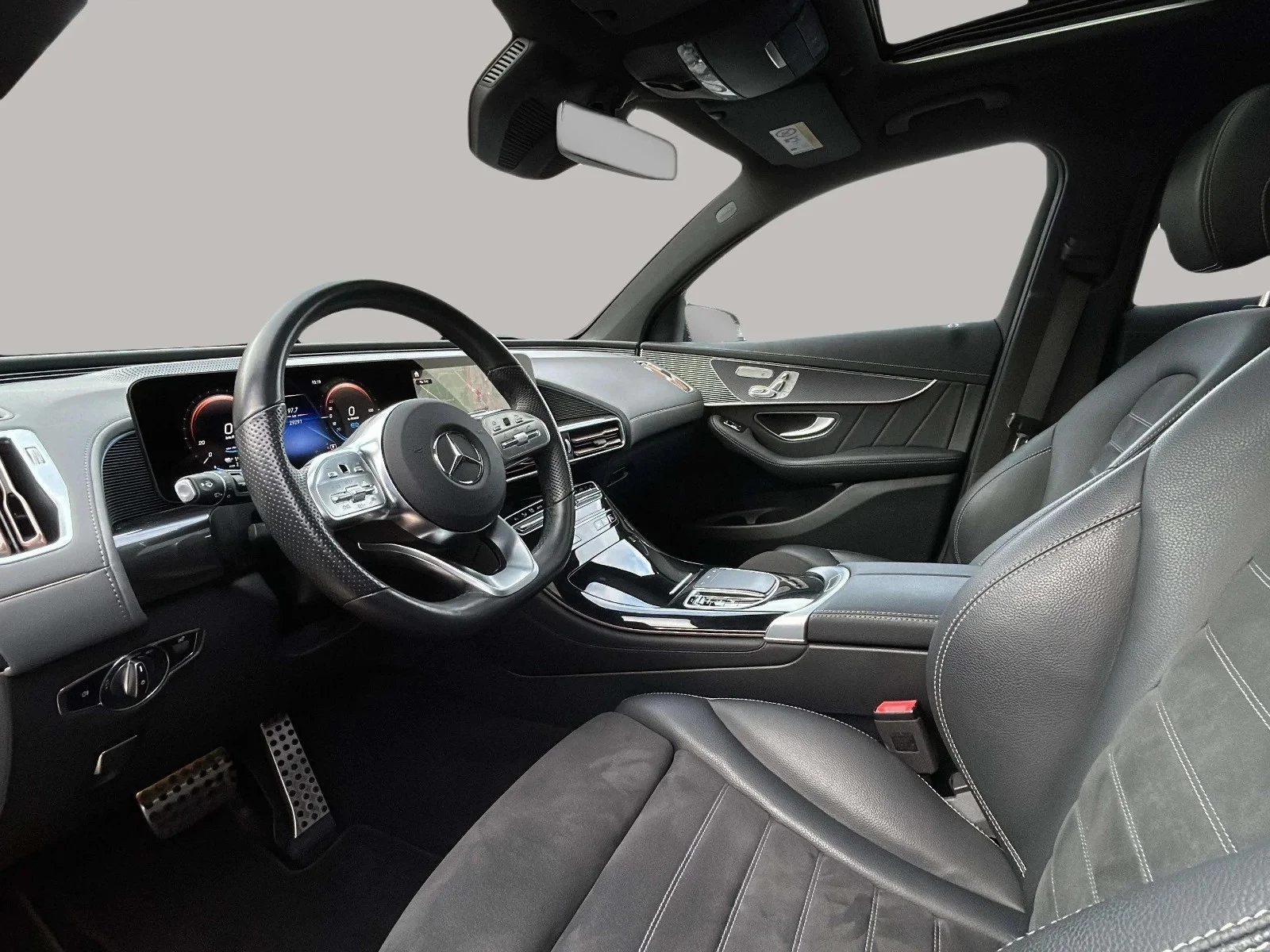 Mercedes-Benz-EQC-image-9