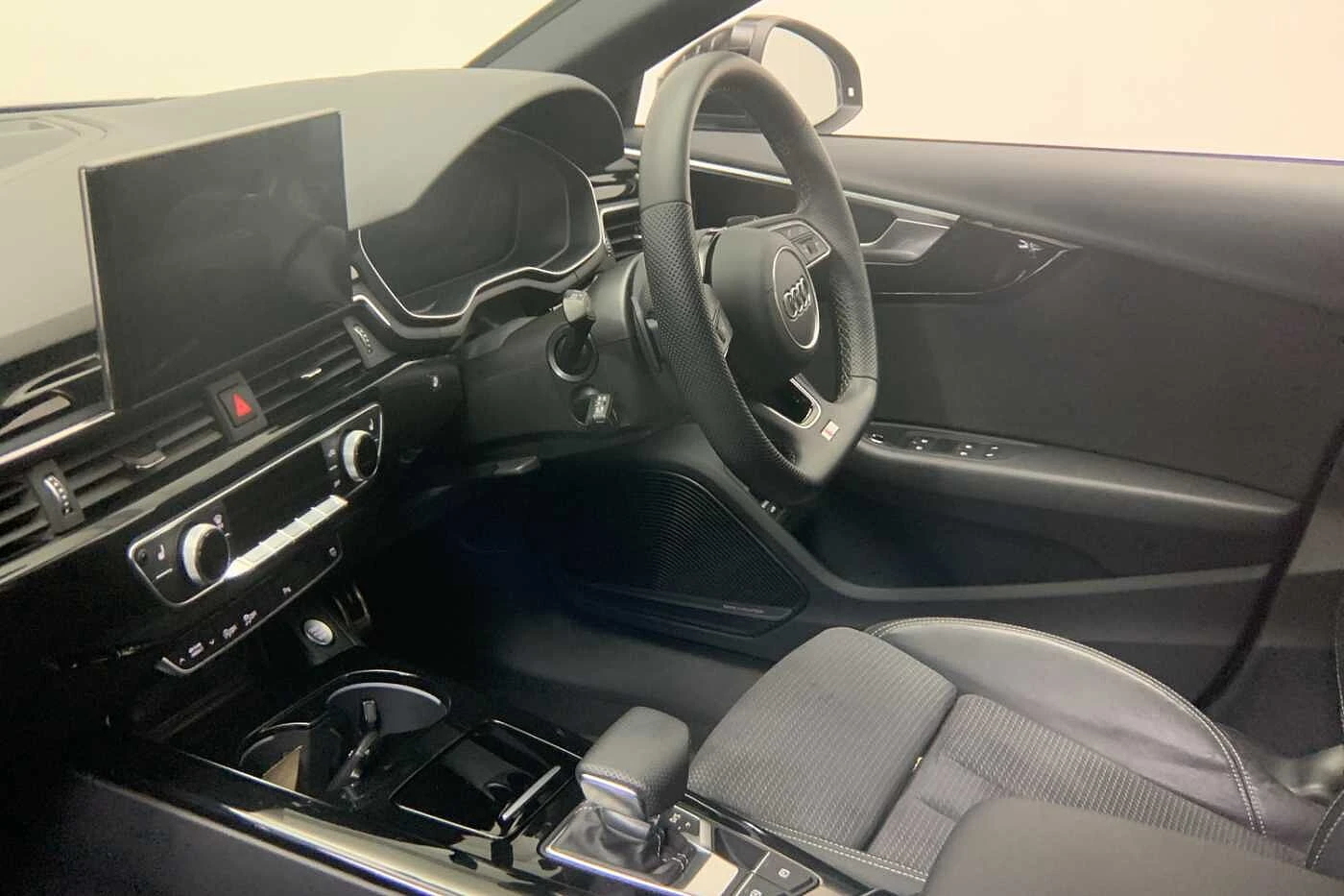 Audi-A4-image-1